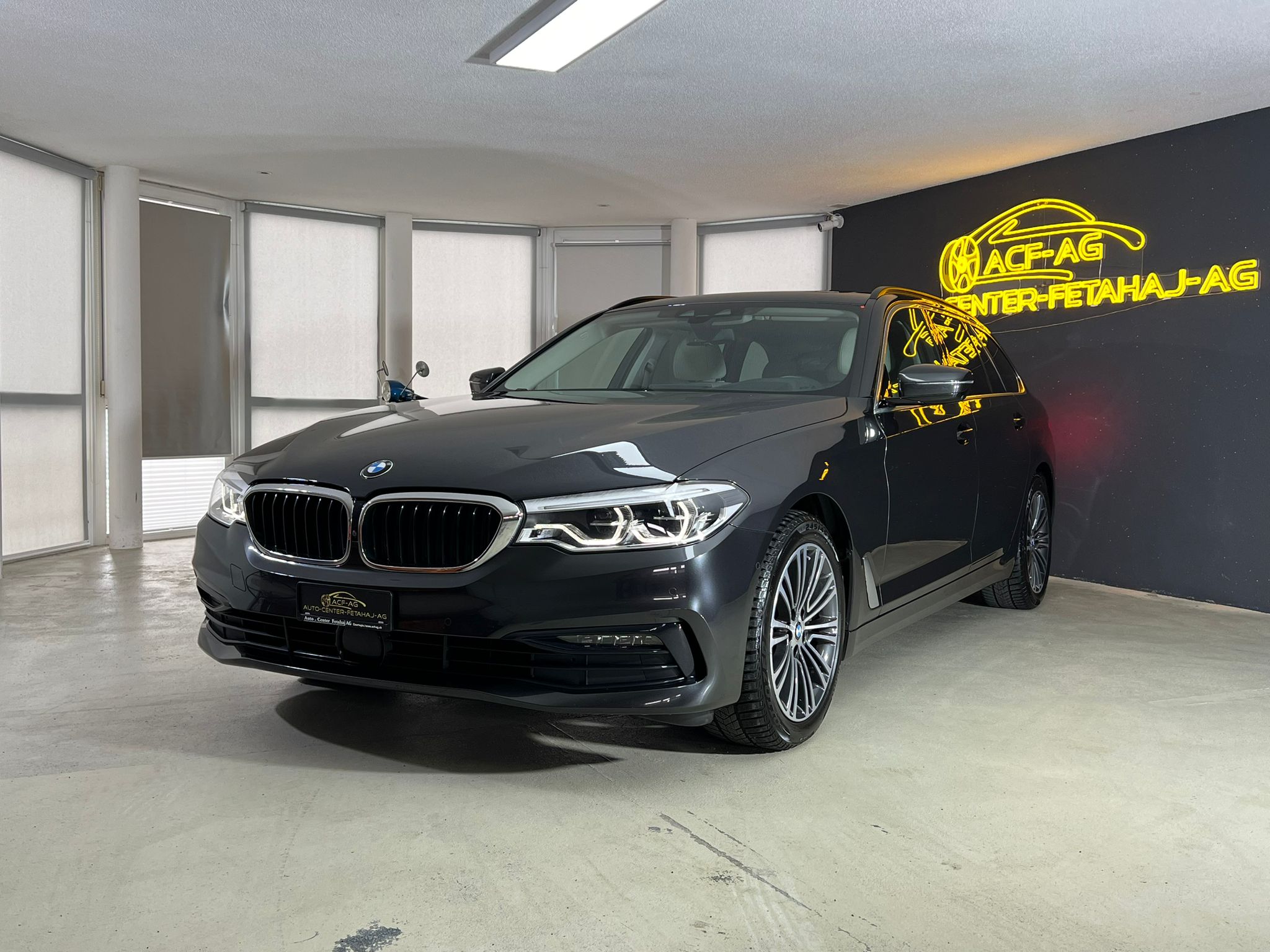 BMW 530d xDrive Touring Sport Line Steptronic