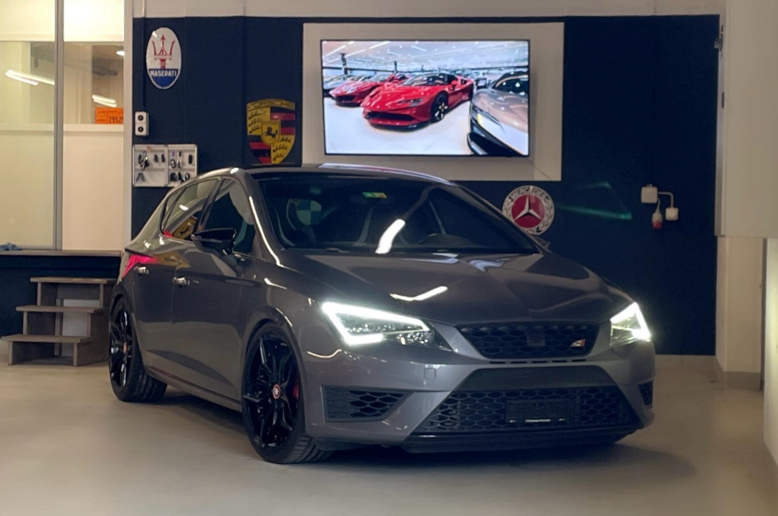 SEAT Leon 2.0 TSI Cupra 290 DSG