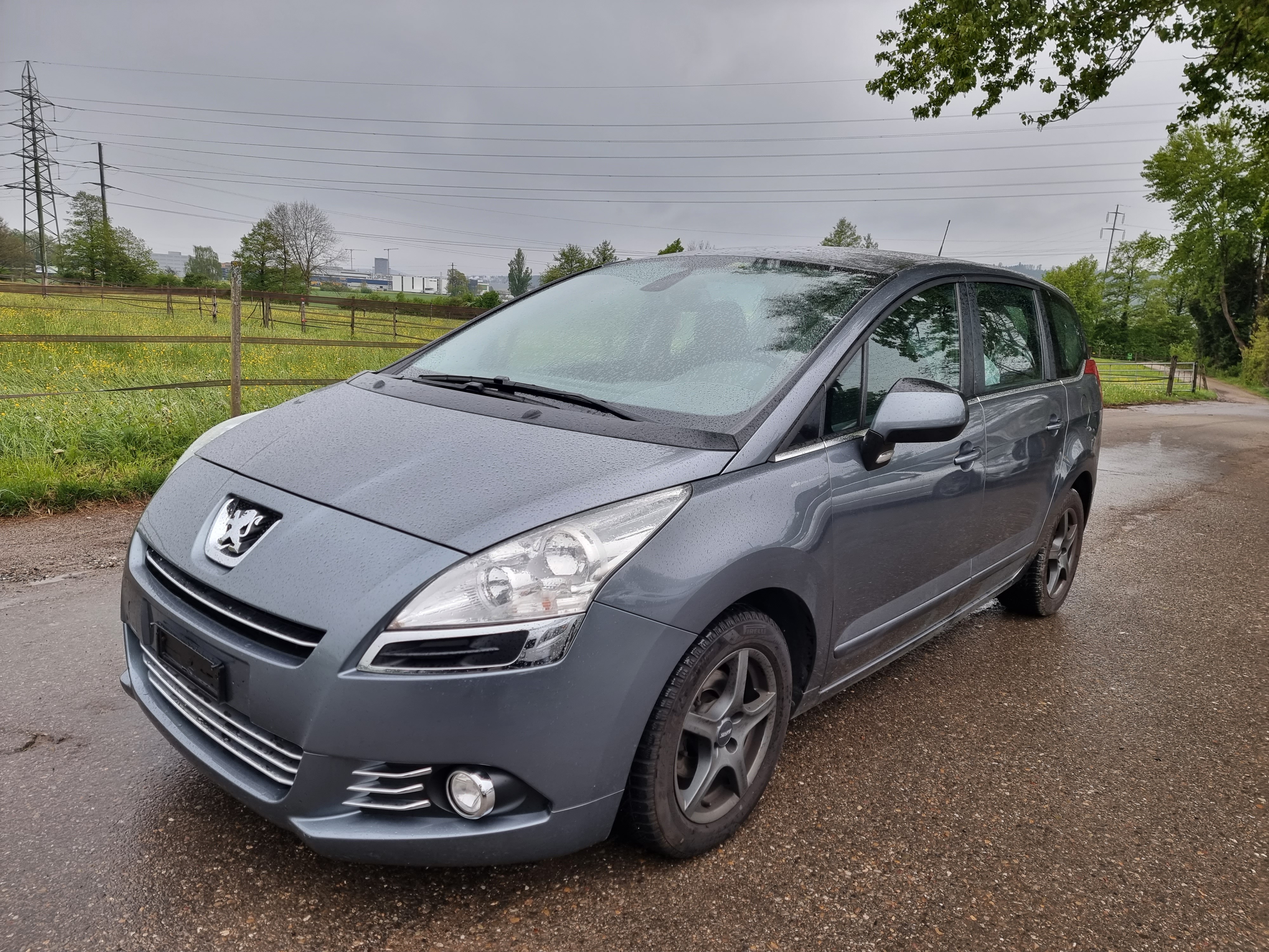 PEUGEOT 5008 1.6 HDI Business