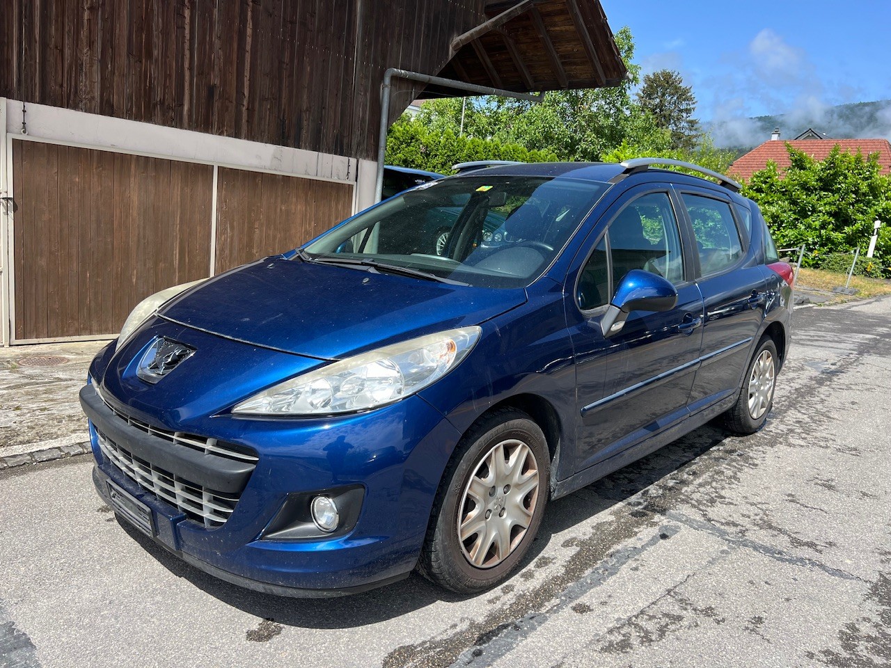 PEUGEOT 207 SW 1.4 16V Swiss Edition