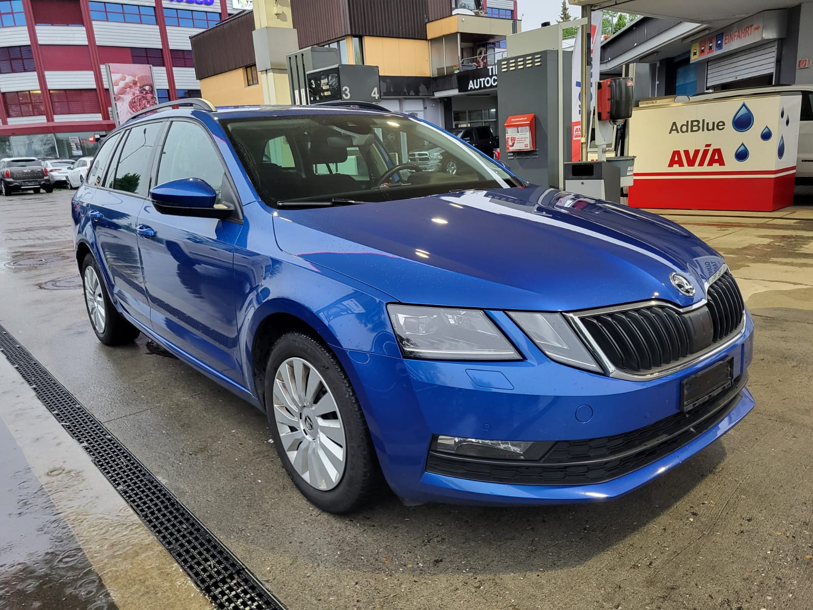 SKODA Octavia Combi 2.0 TDI Swiss Line 25 4x4