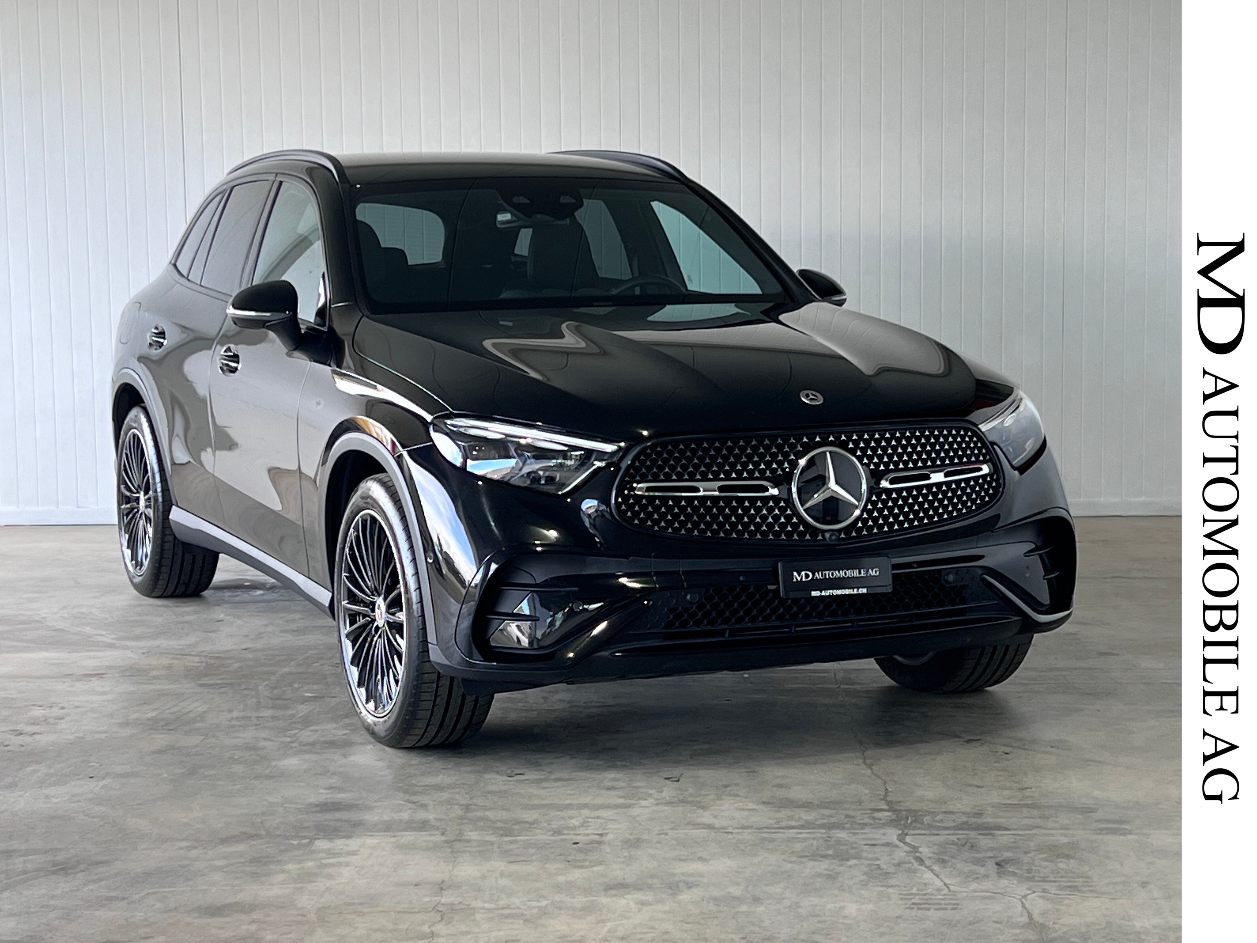 MERCEDES-BENZ GLC 300 AMG Line 4Matic 9G-Tronic