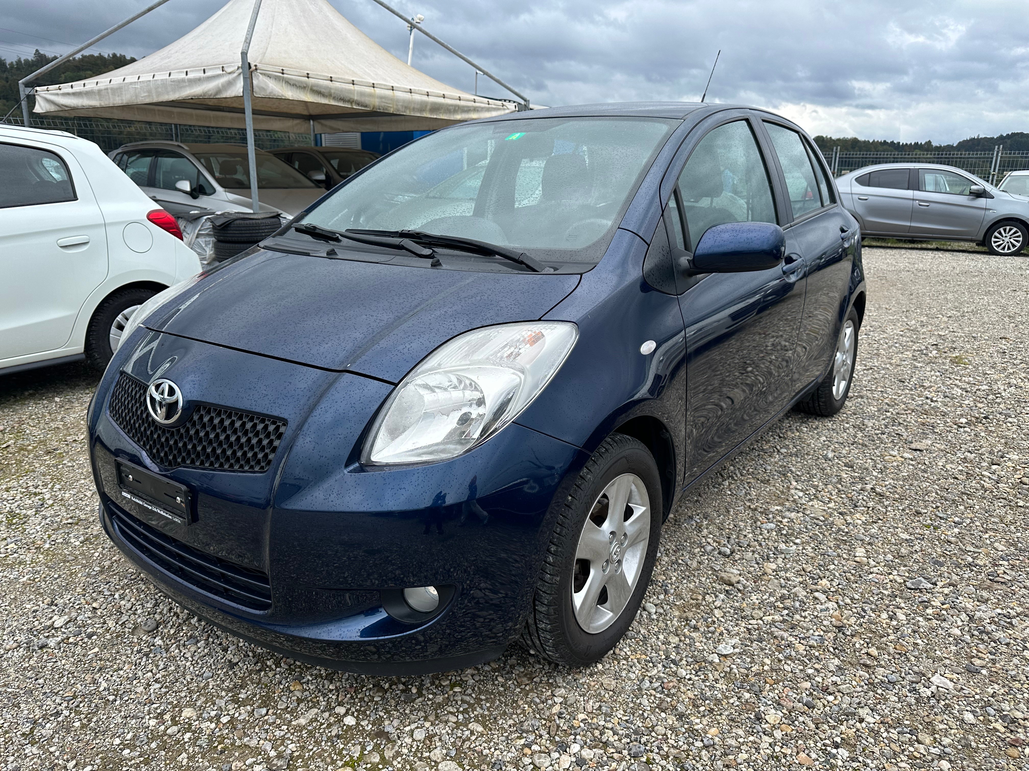 TOYOTA Yaris 1.3 Linea Sol