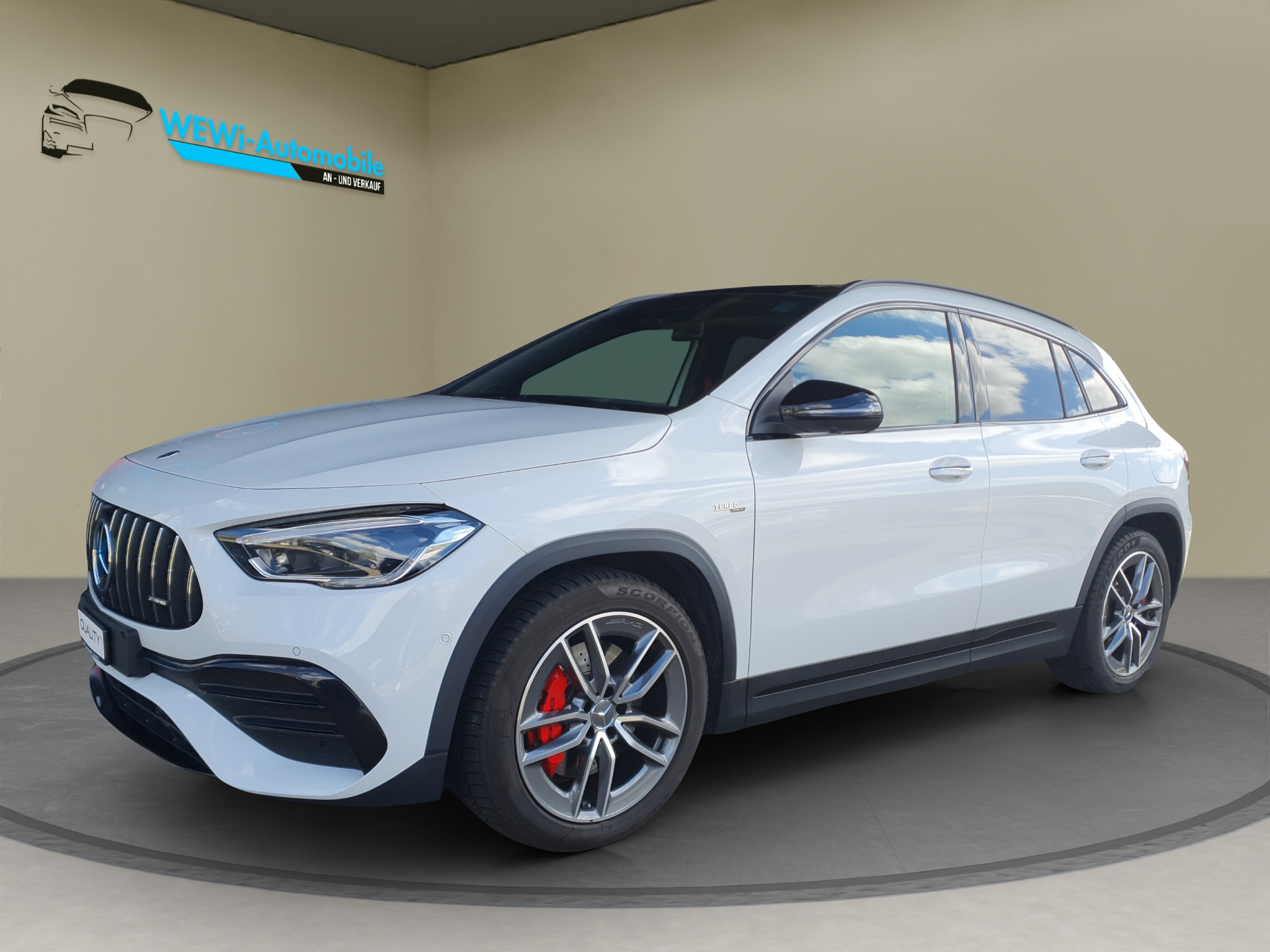 MERCEDES-BENZ GLA 35 AMG 4Matic 8G-Speedshift DCT