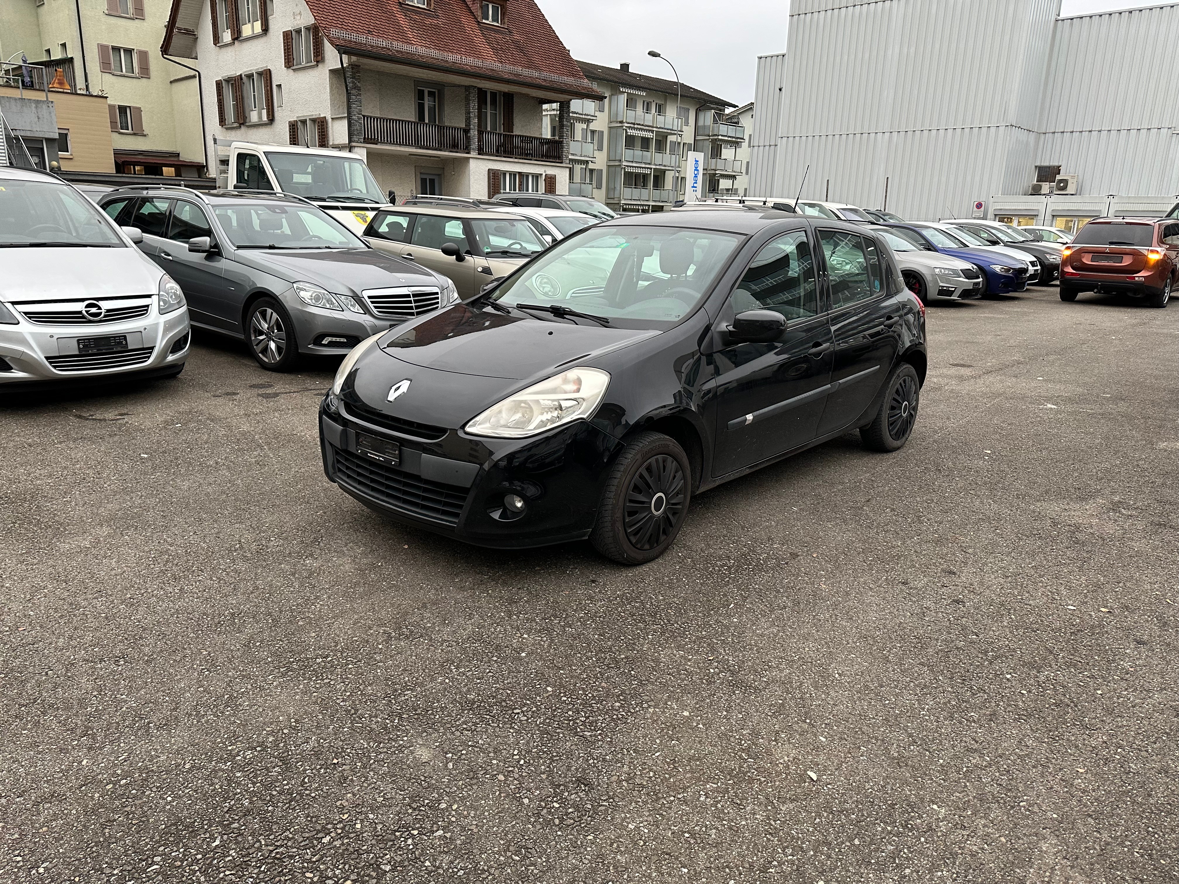 RENAULT Clio 1.2 16V Yahoo