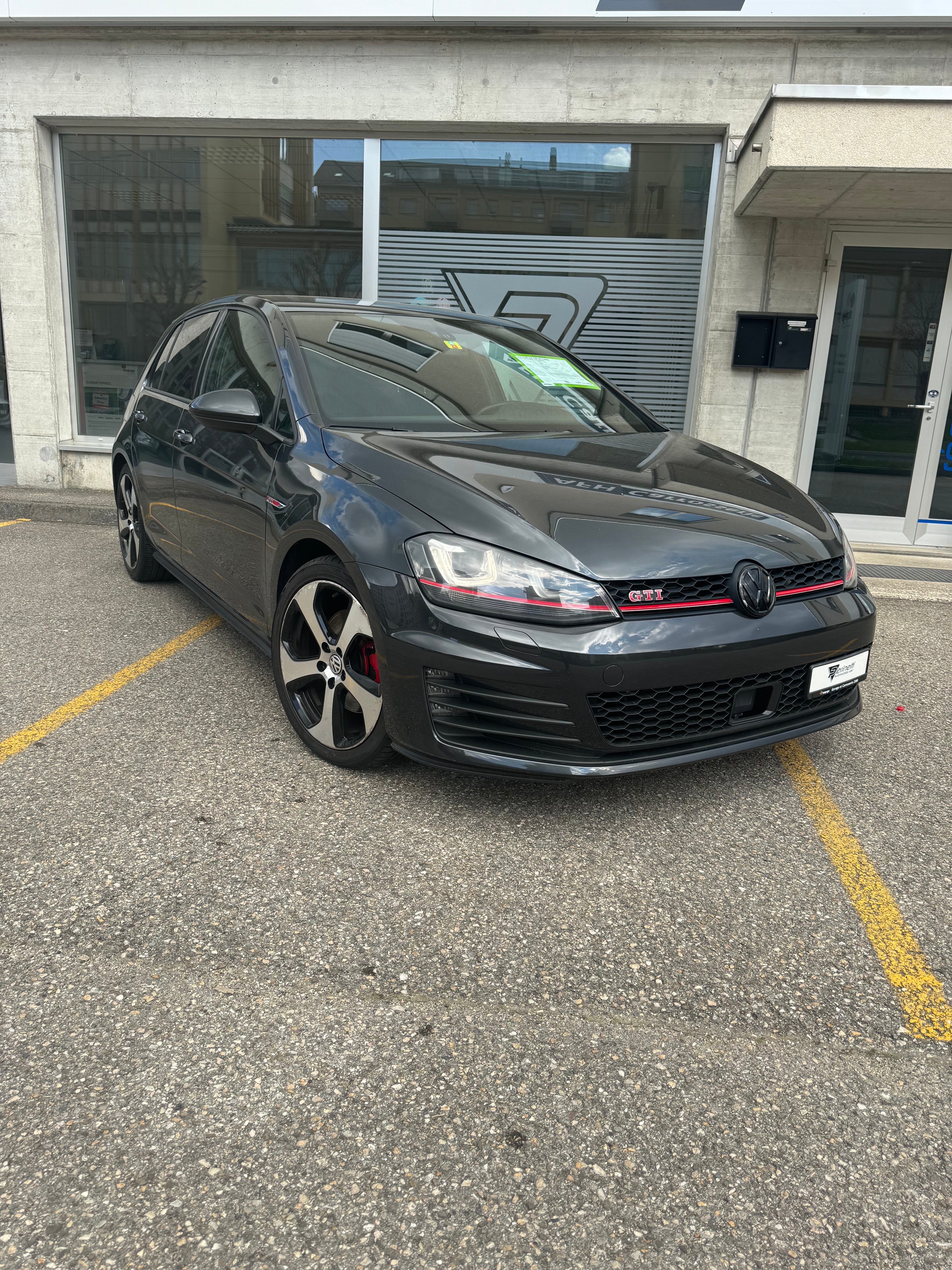 VW Golf 2.0 TSI GTI DSG