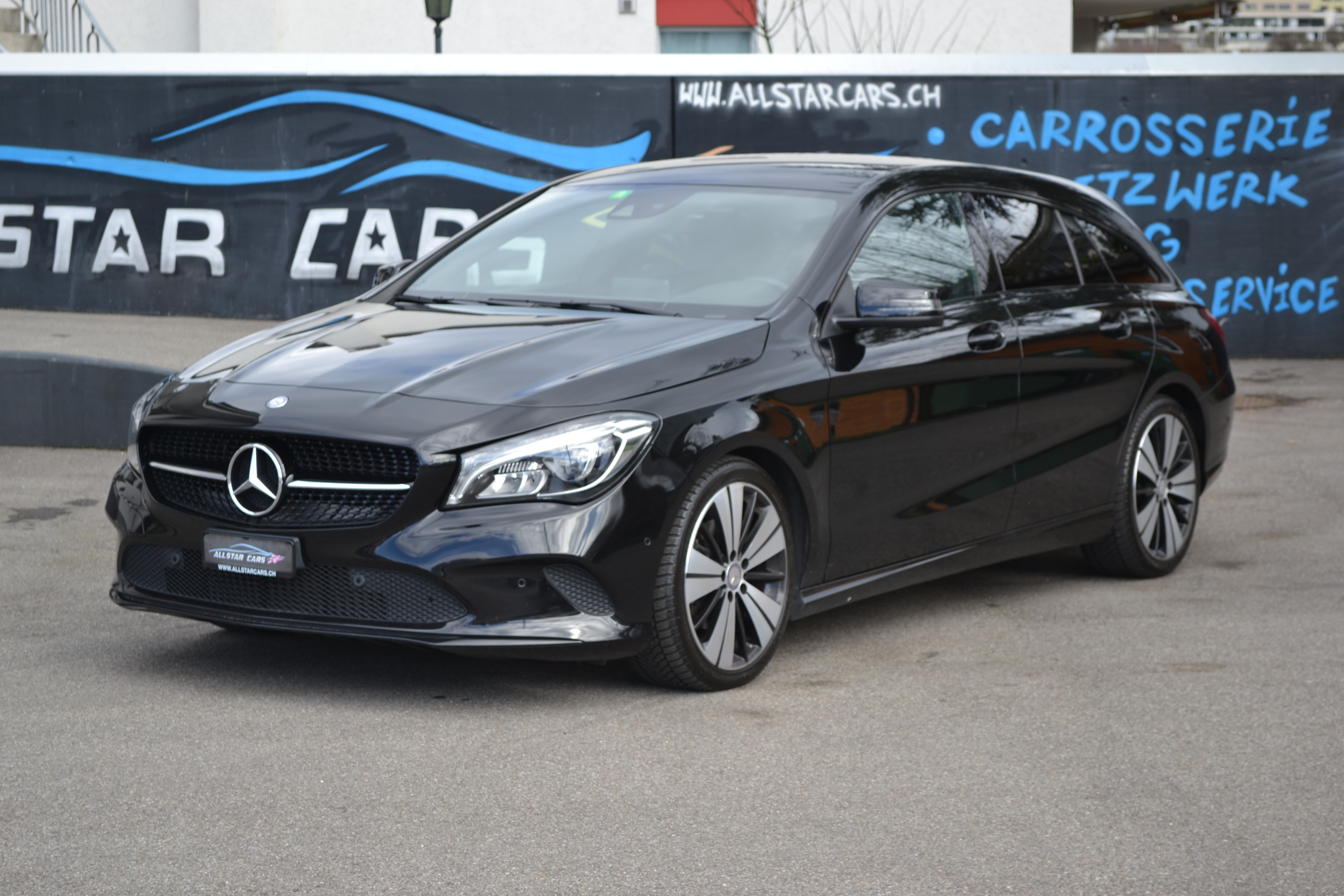 MERCEDES-BENZ CLA Shooting Brake 200 Night Star 7G-DCT