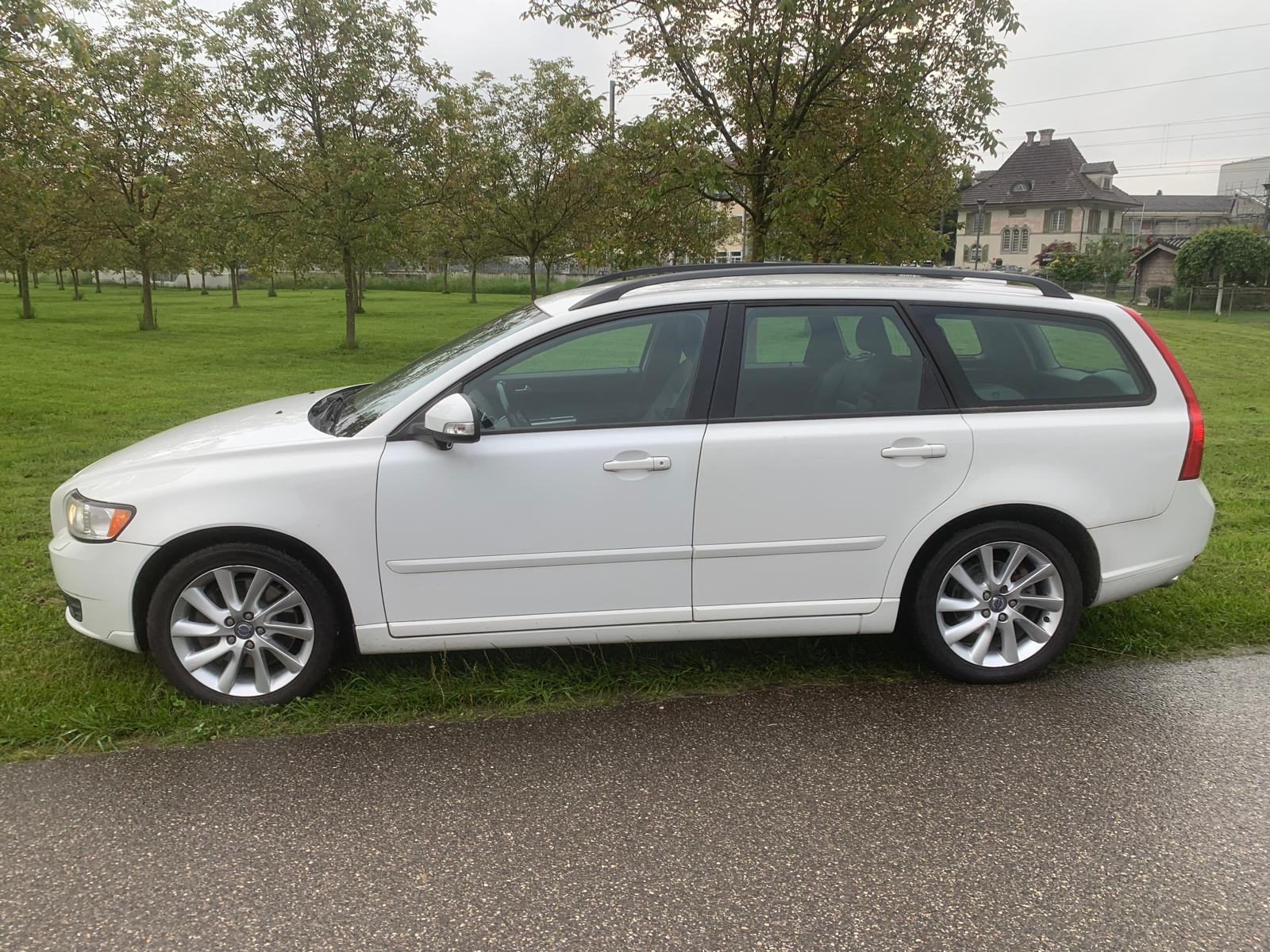 VOLVO V50 D4 Kinetic Geartronic