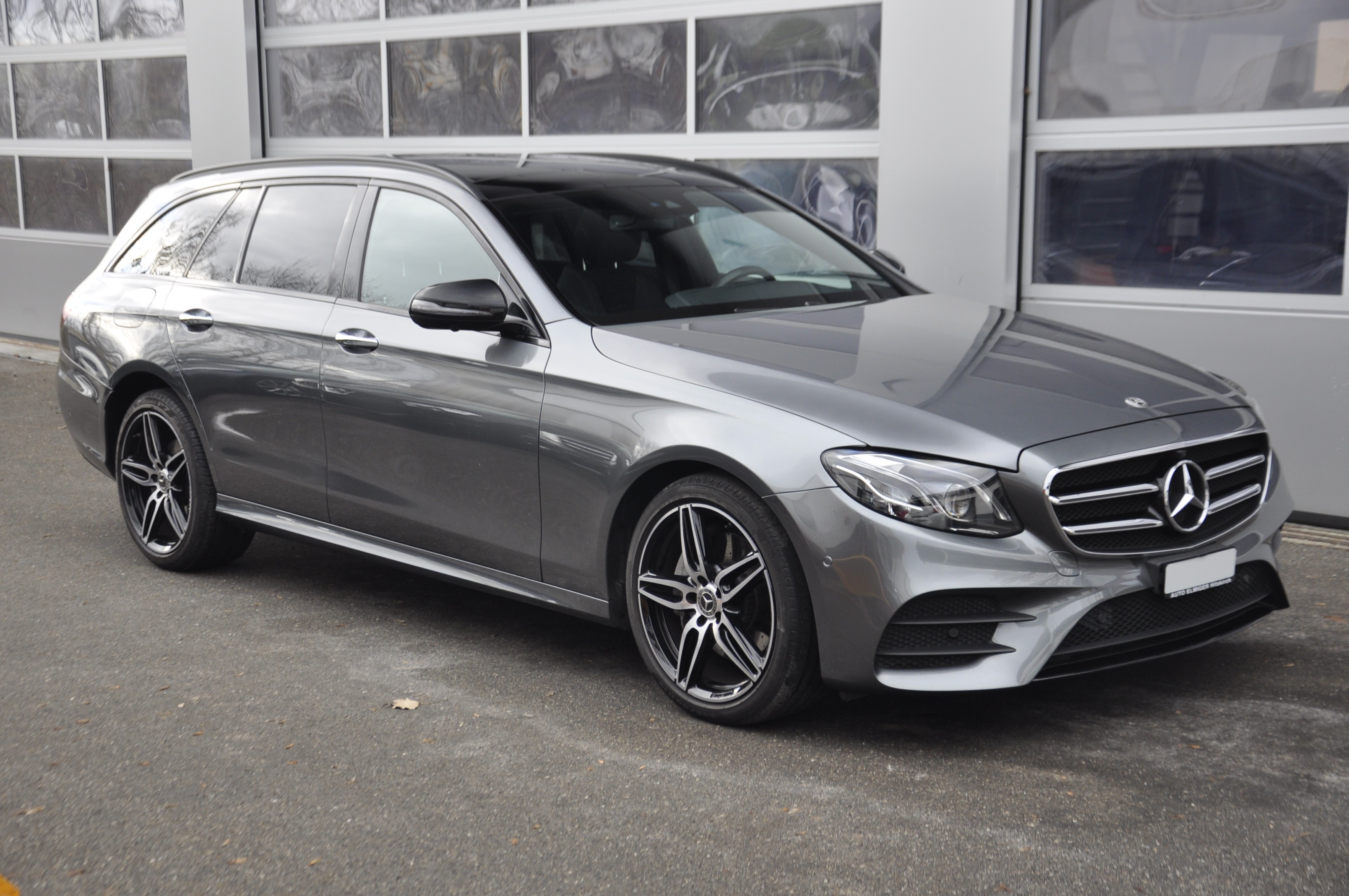 MERCEDES-BENZ E 220 d Swiss Star AMG Line 4Matic 9G-Tronic