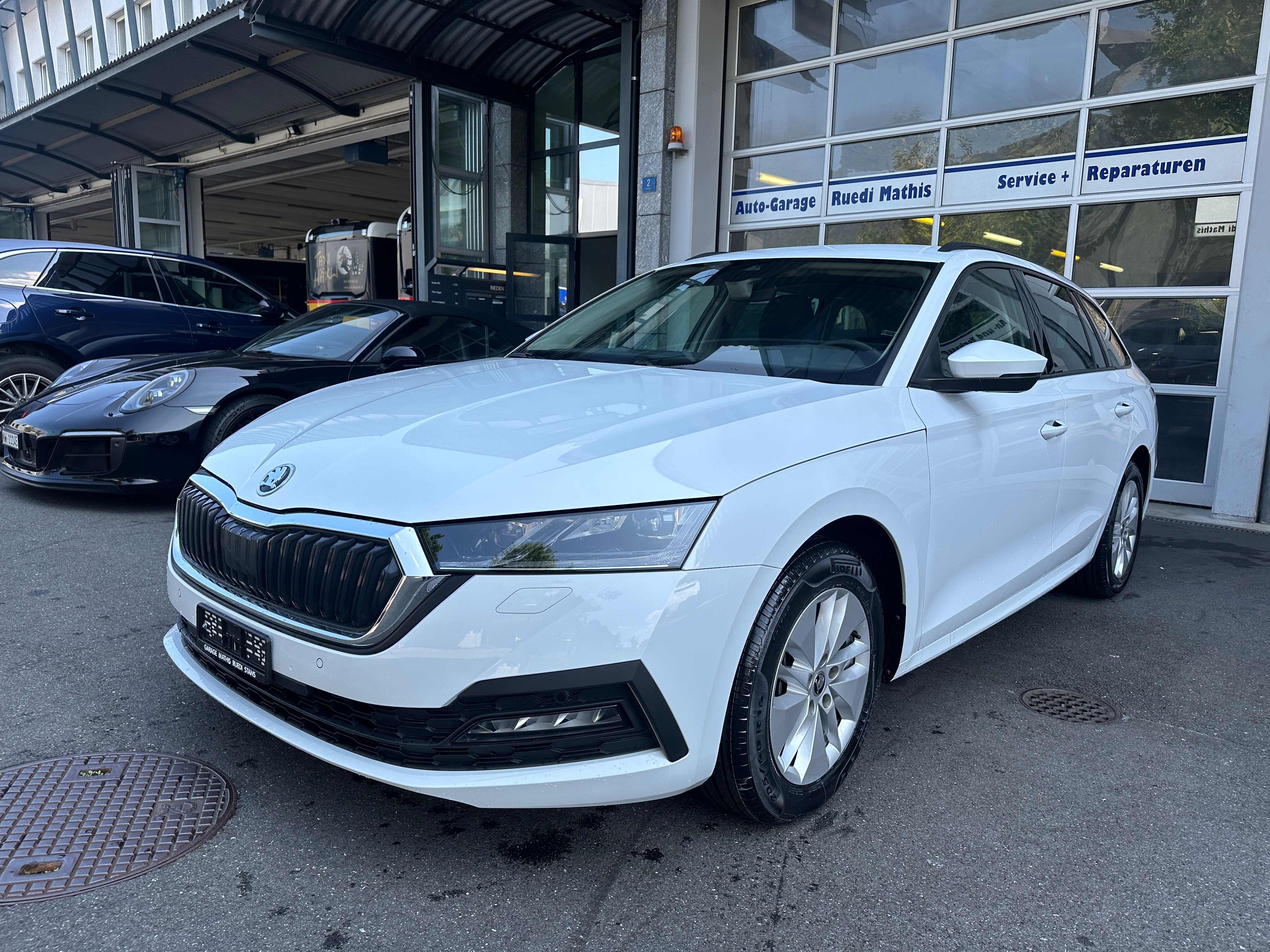 SKODA Octavia Combi 2.0 TDI DSG Ambition. Pack Premium. 4x4 AHK el. 2.0 To.