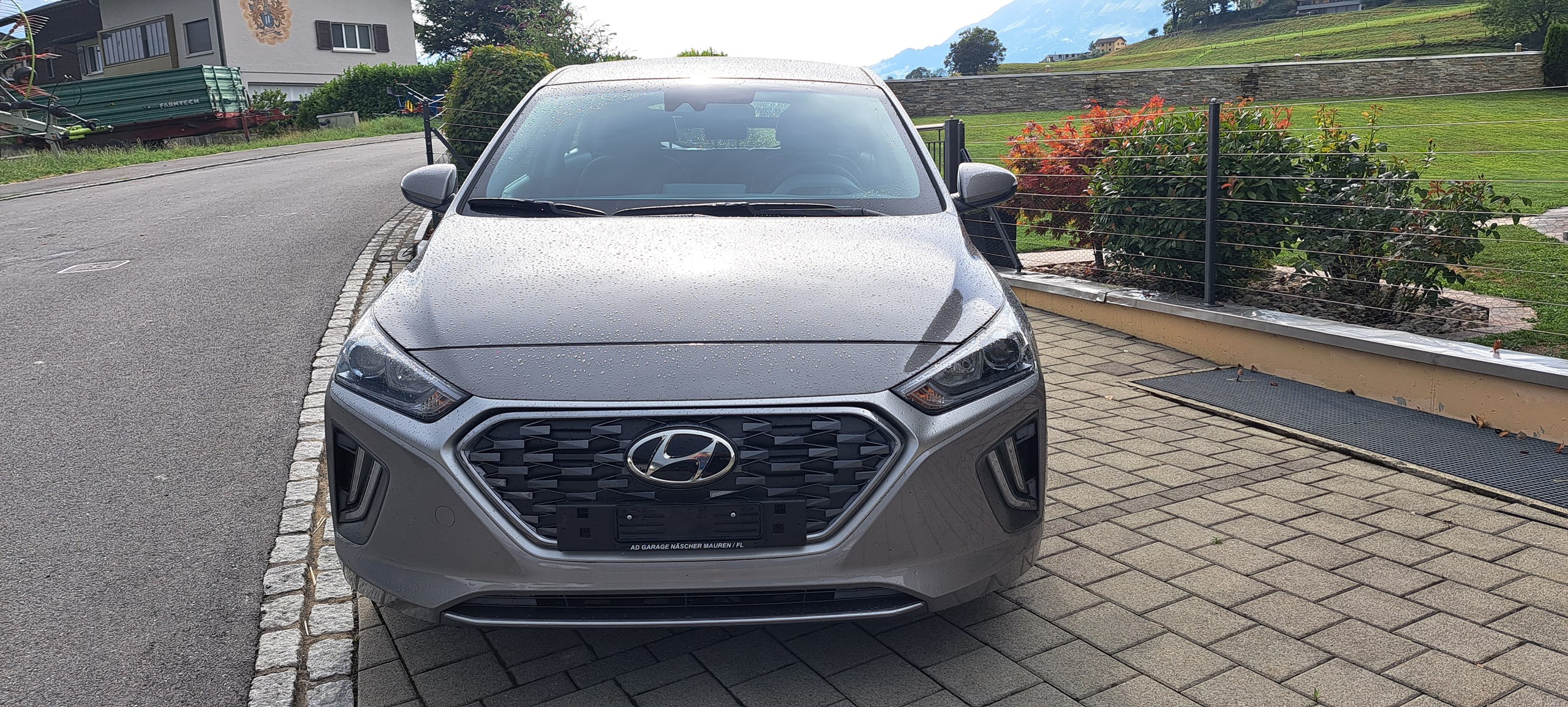 HYUNDAI Ioniq 1.6 GDi Plug in Hybrid Swiss Edition