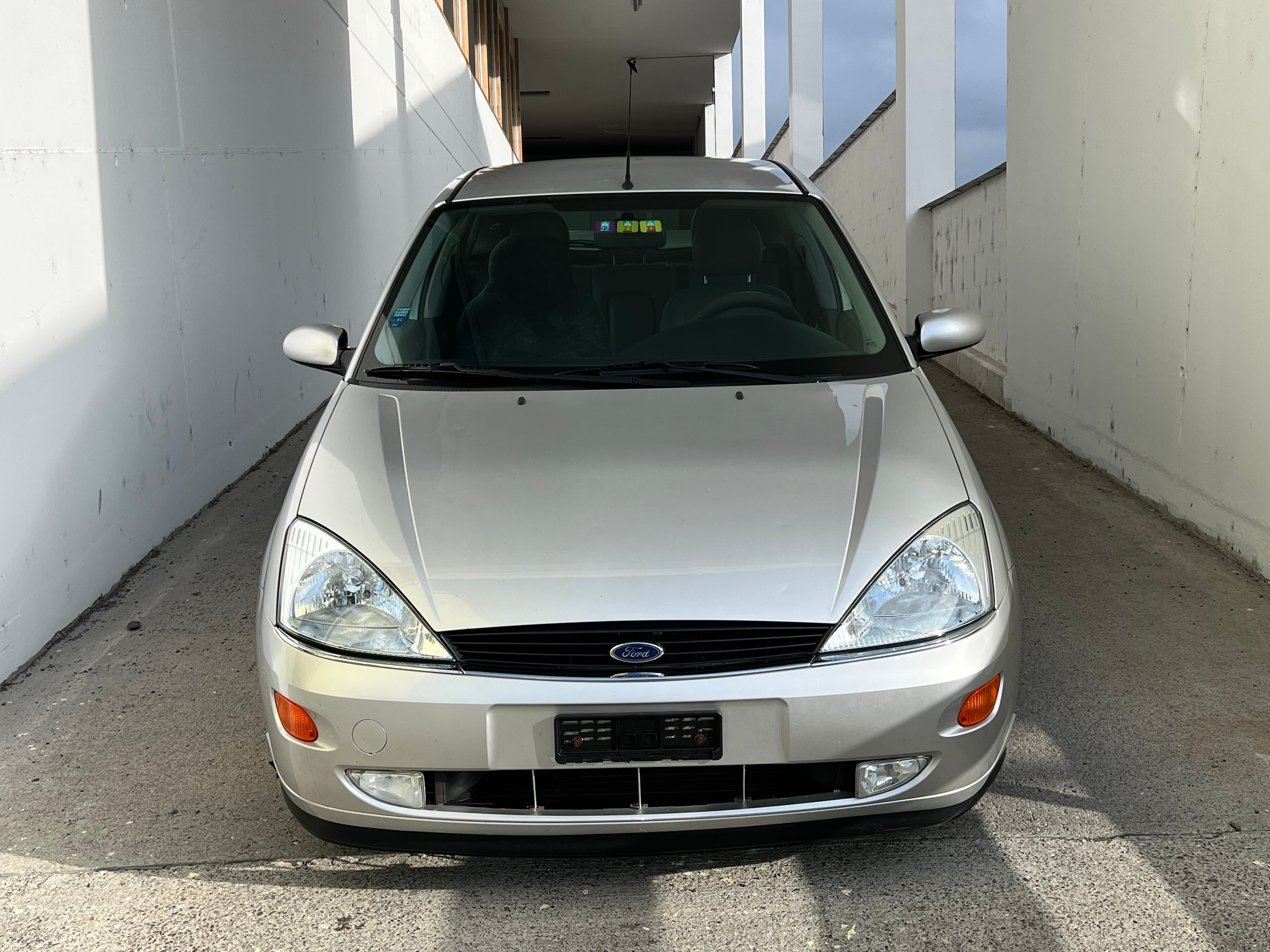 FORD Focus 1.6i 16V Ambiente