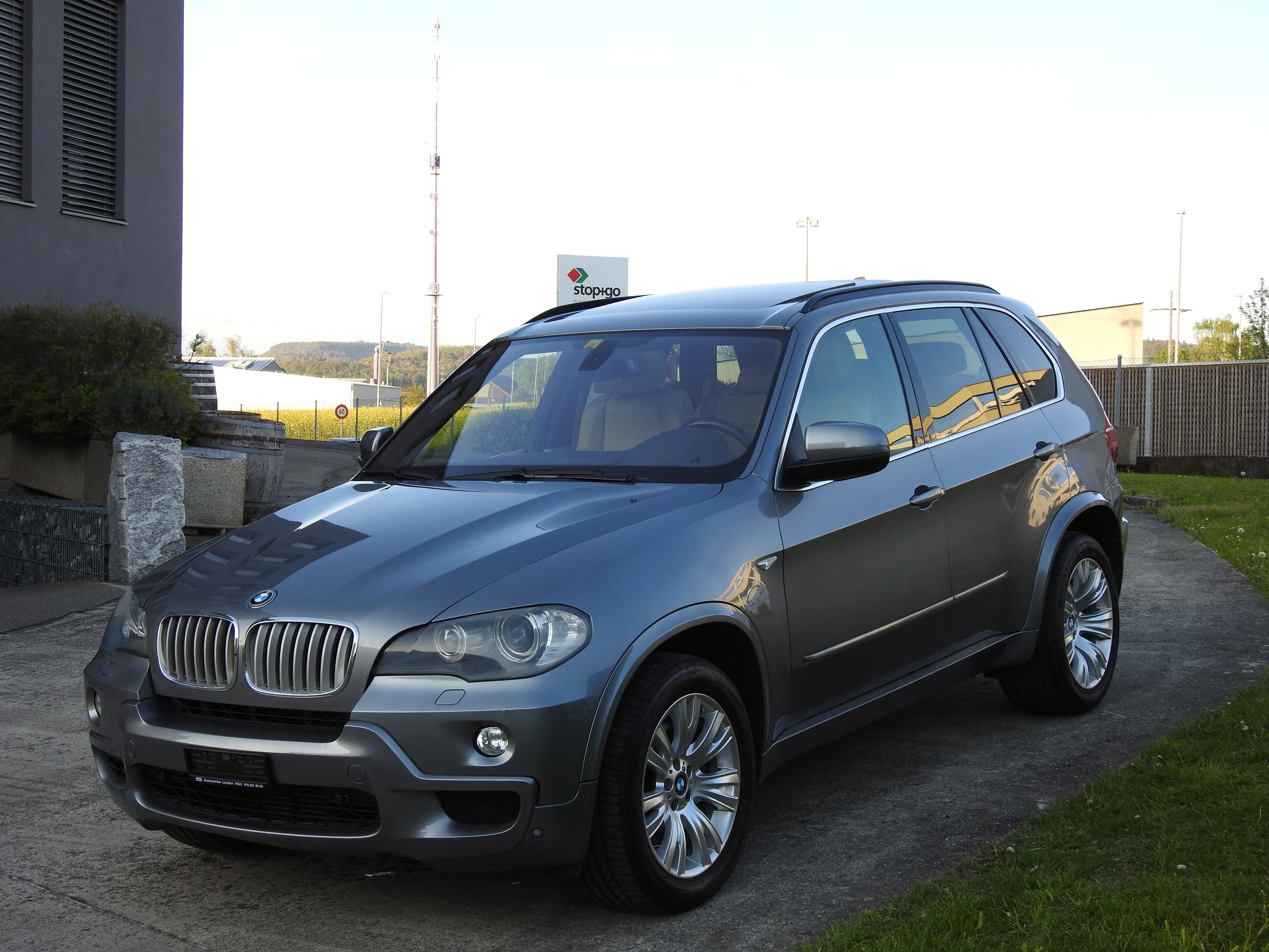 BMW X5 xDrive 35d (3.0sd) Steptronic M Sport, 8 fach bereift