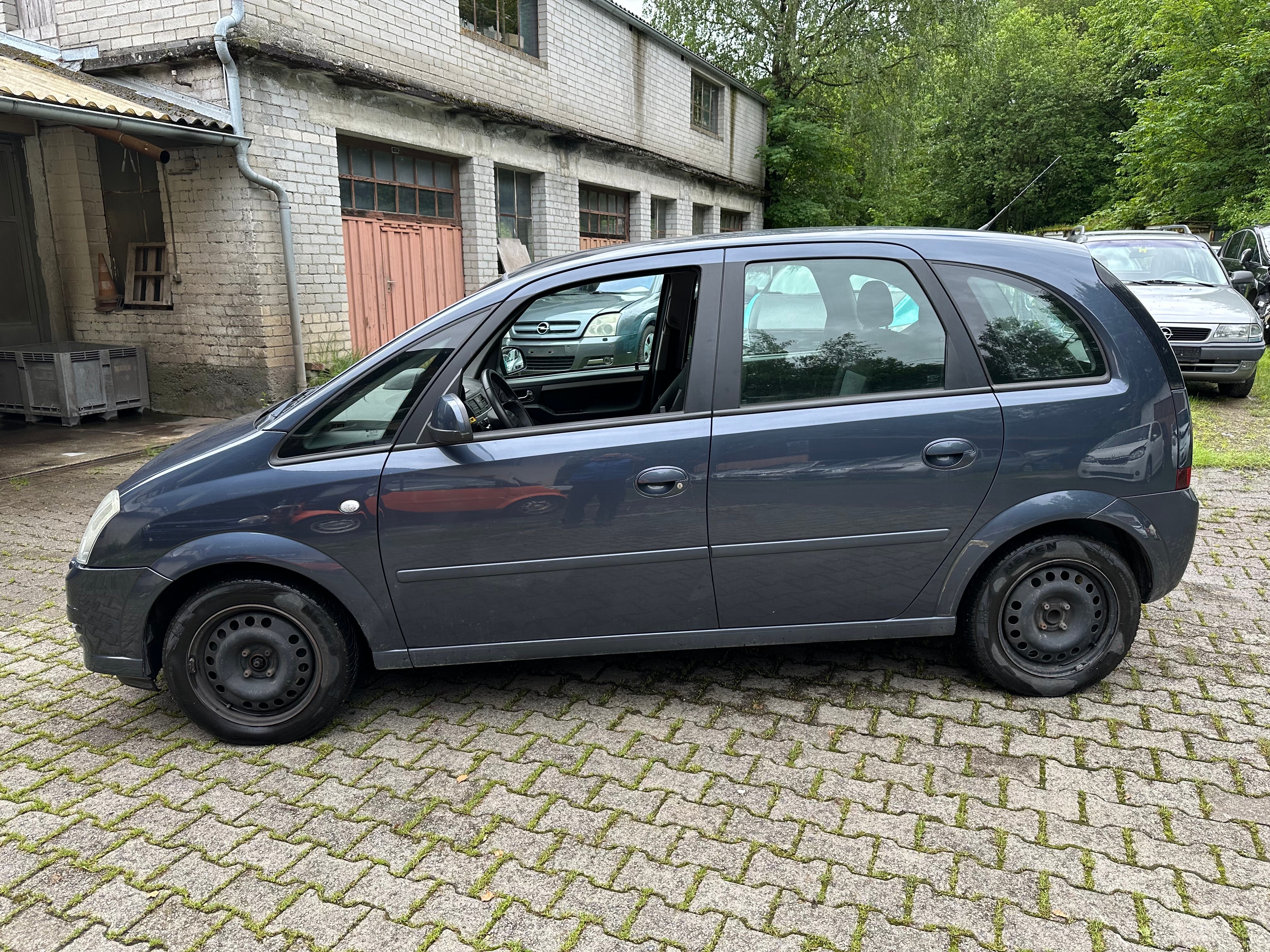 OPEL Meriva 1.8i 16V Cosmo