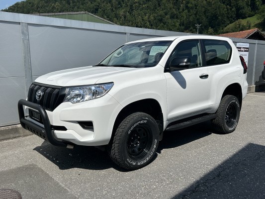 TOYOTA LandCruiser 2.8TD Active