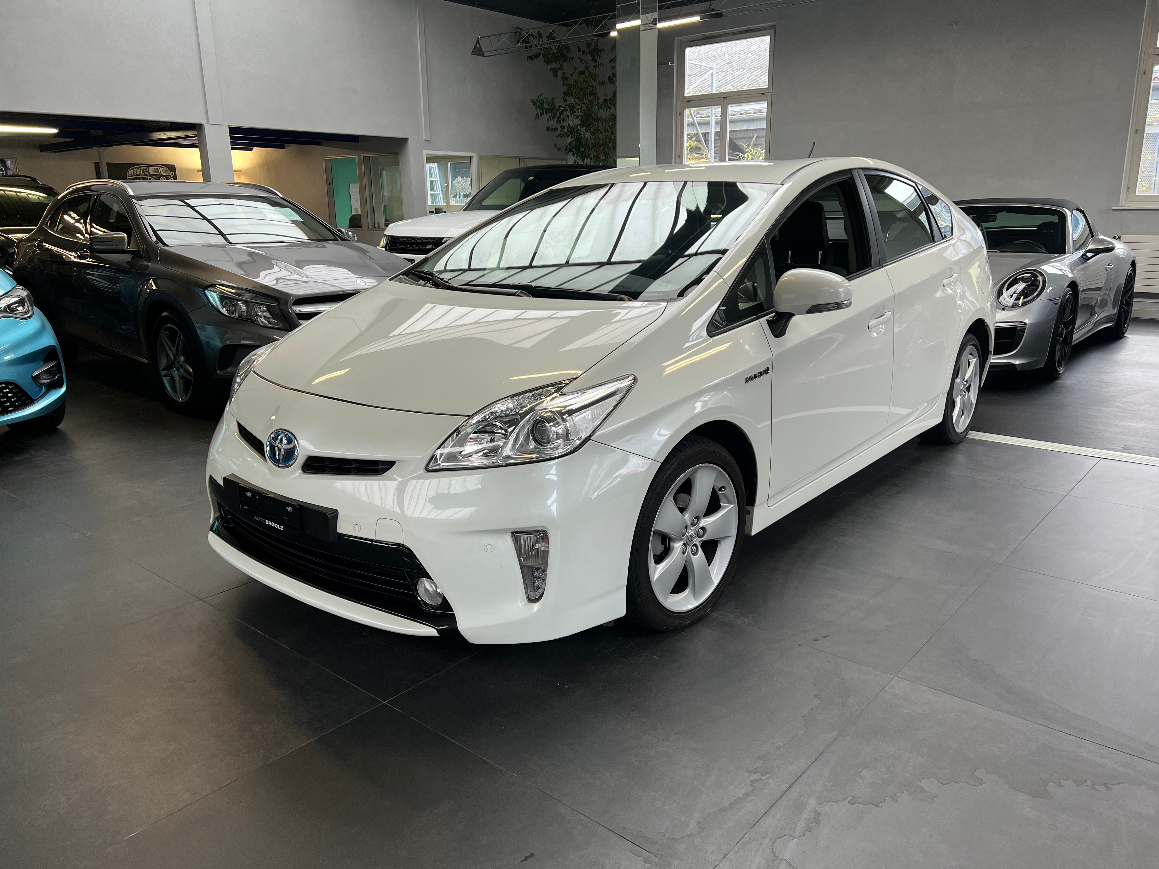 TOYOTA Prius 1.8 16V HSD Sol