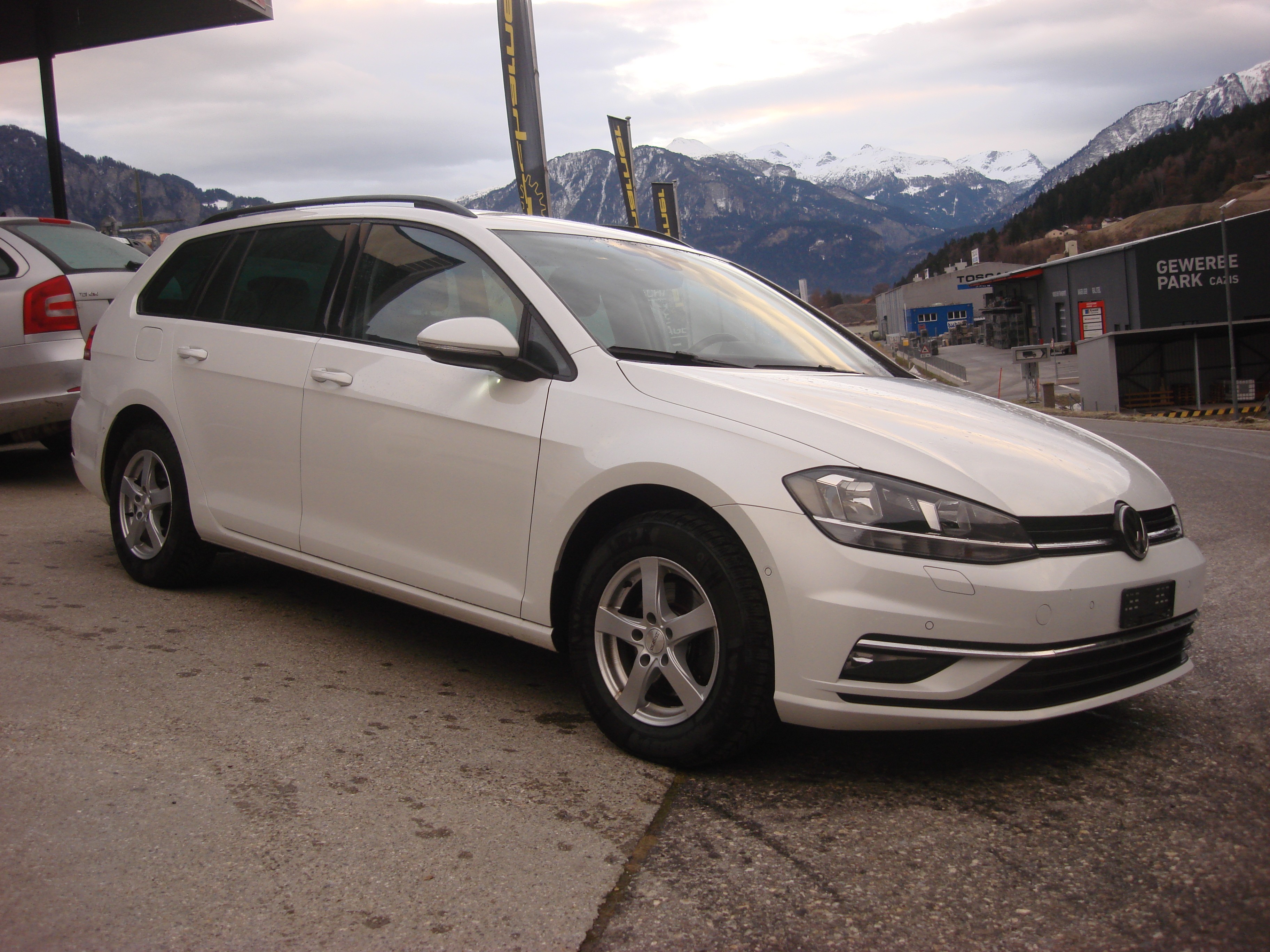 VW Golf Variant 2.0 TDI Highline 4Motion DSG