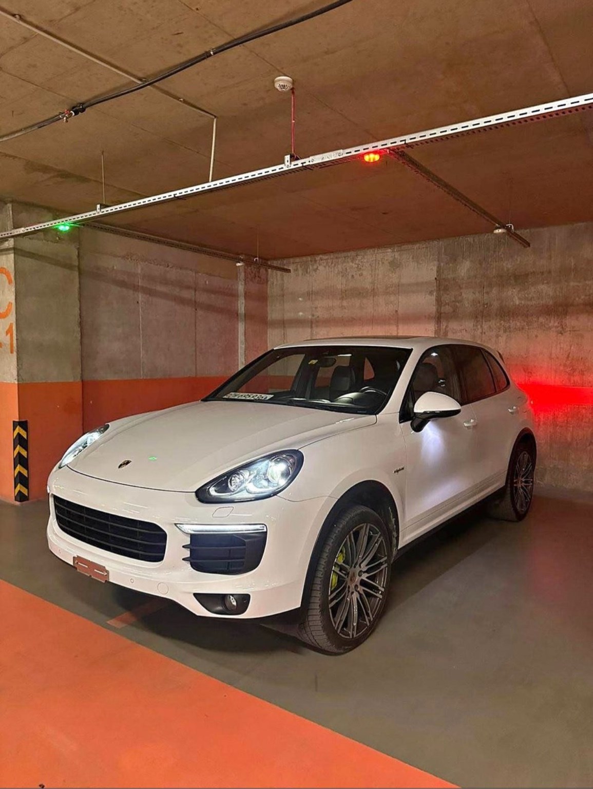 PORSCHE Cayenne S E-Hybrid