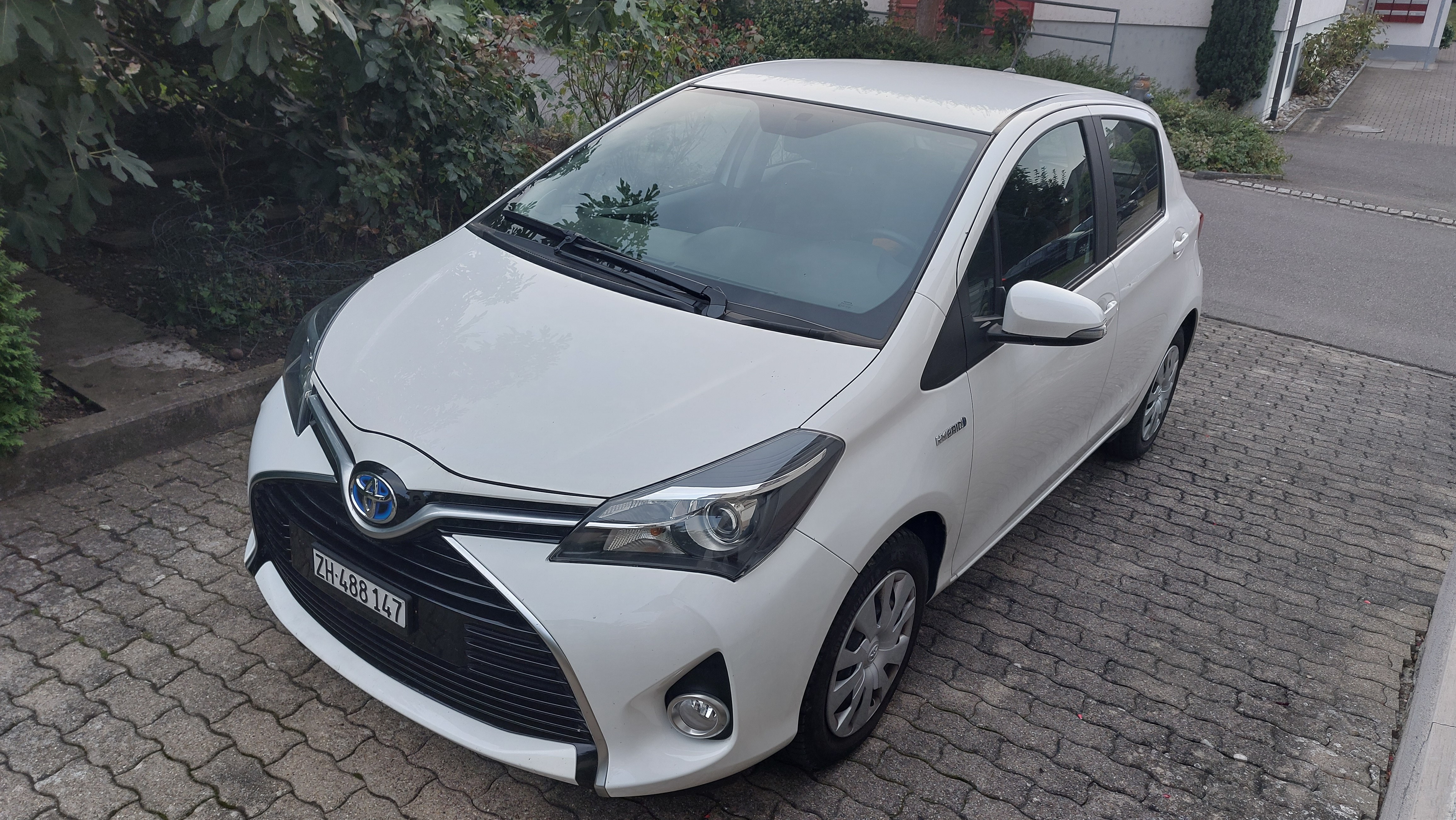 TOYOTA Yaris 1.5 VVT-i Hybrid Swiss Trend e-CVT