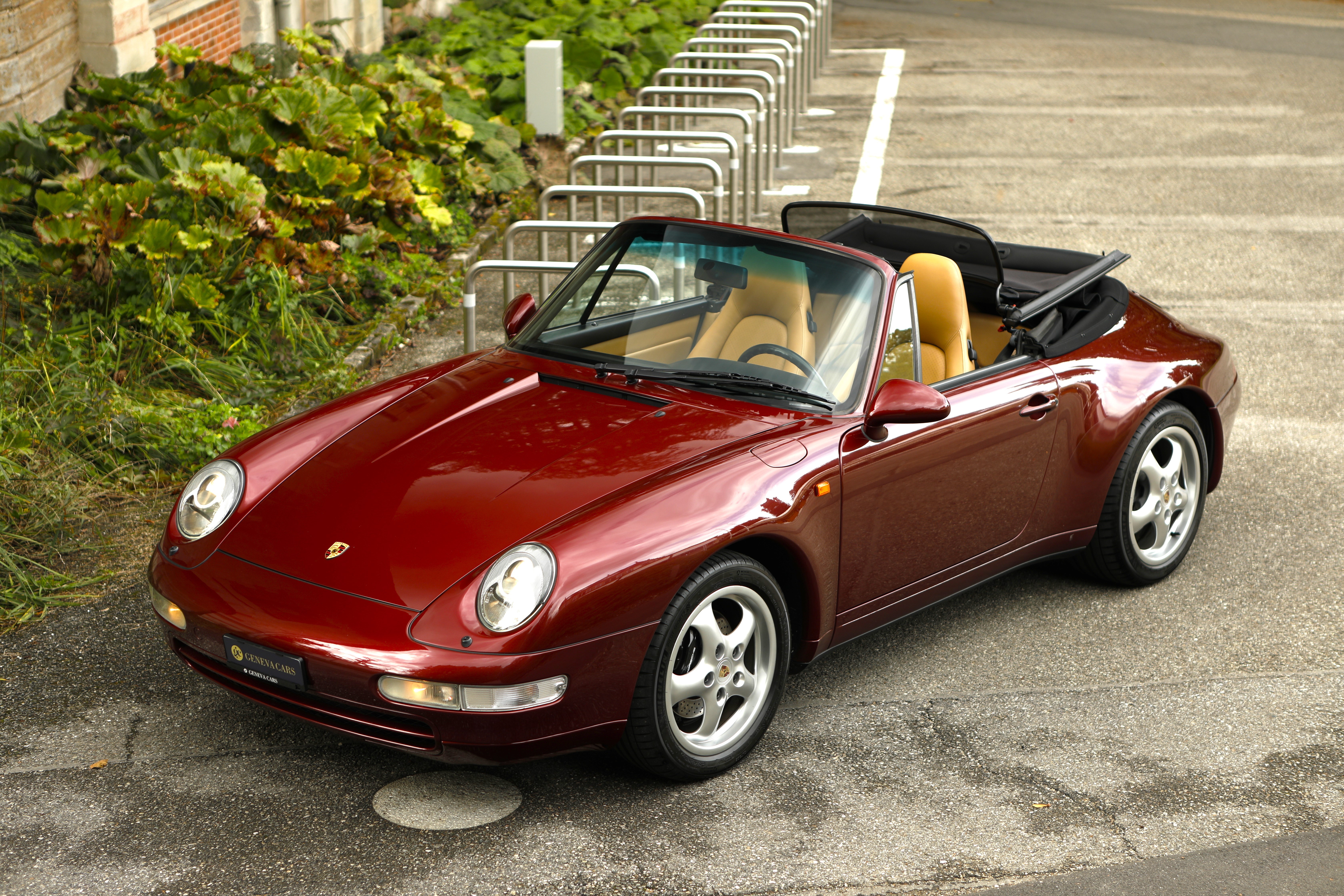 PORSCHE 911 Carrera Cabrio Carrera 2 / 993