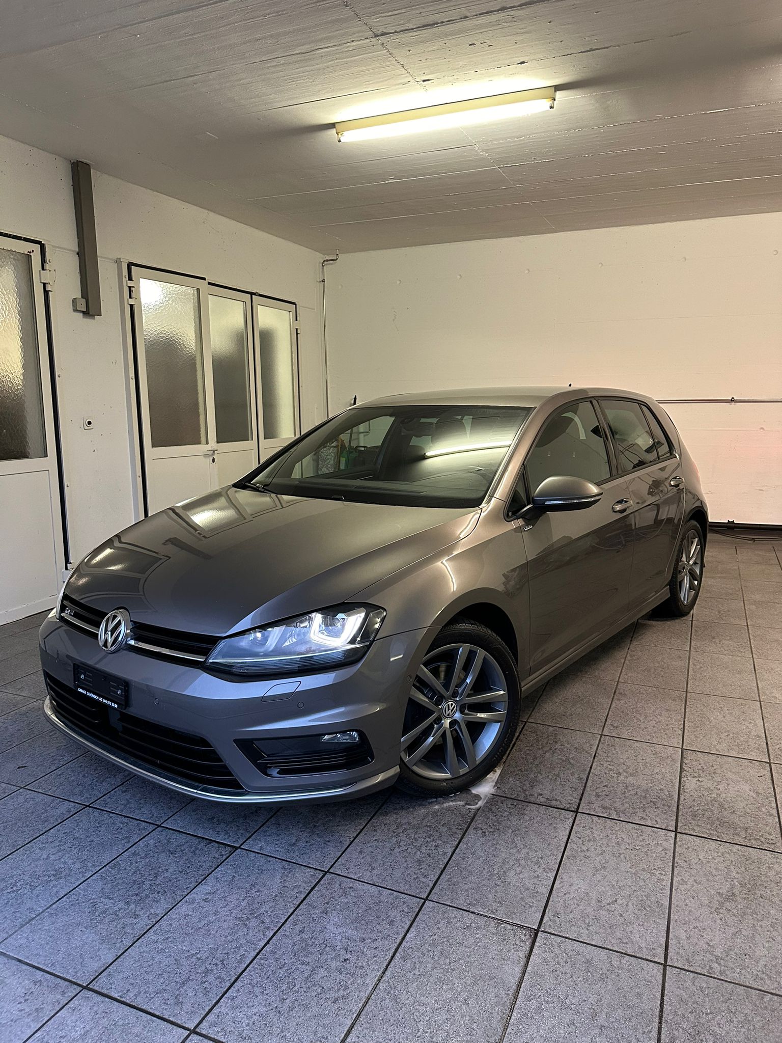 VW Golf 2.0 TDI R-Line Design 4Motion