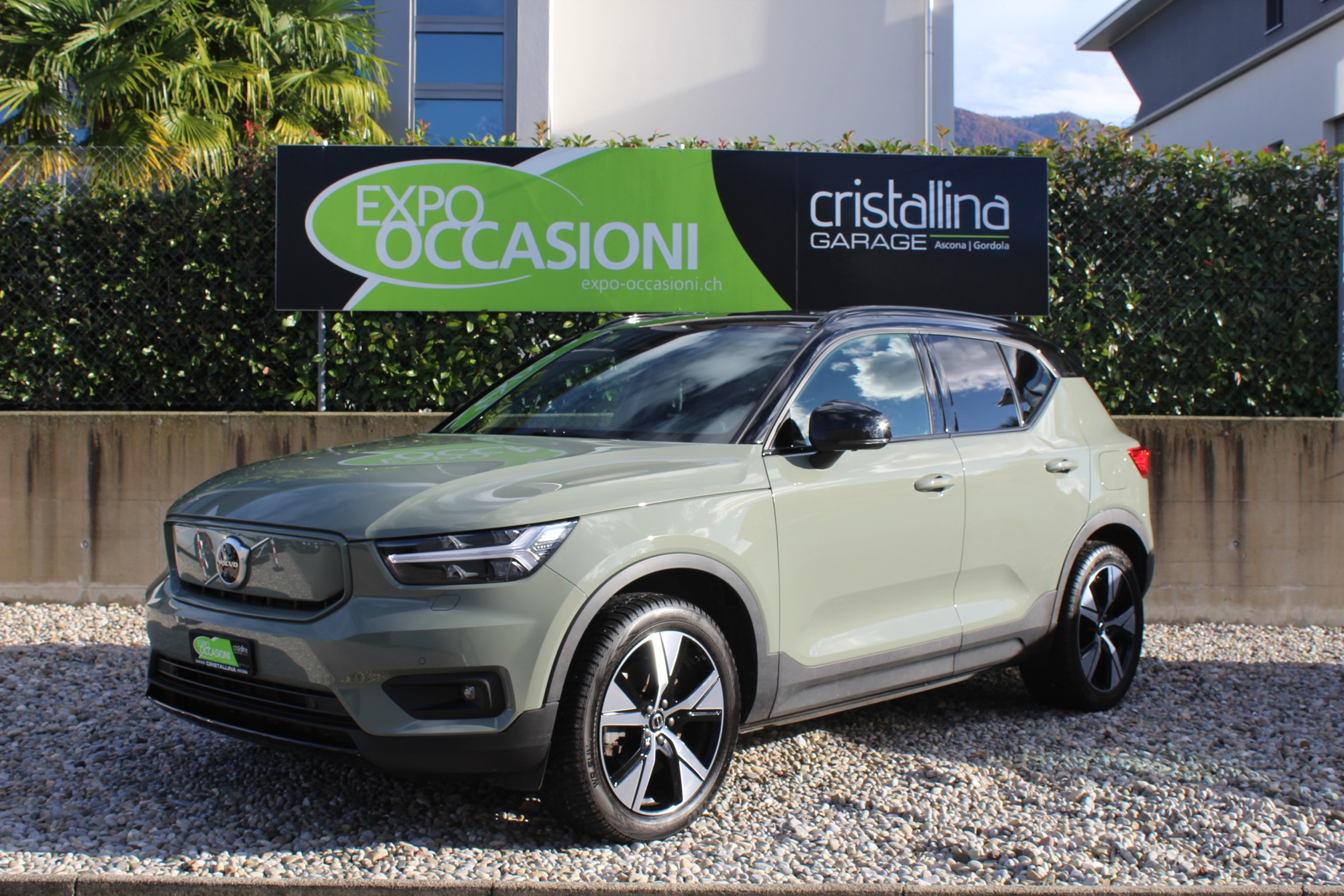 VOLVO XC40 P8 AWD Pure Electric R-Design