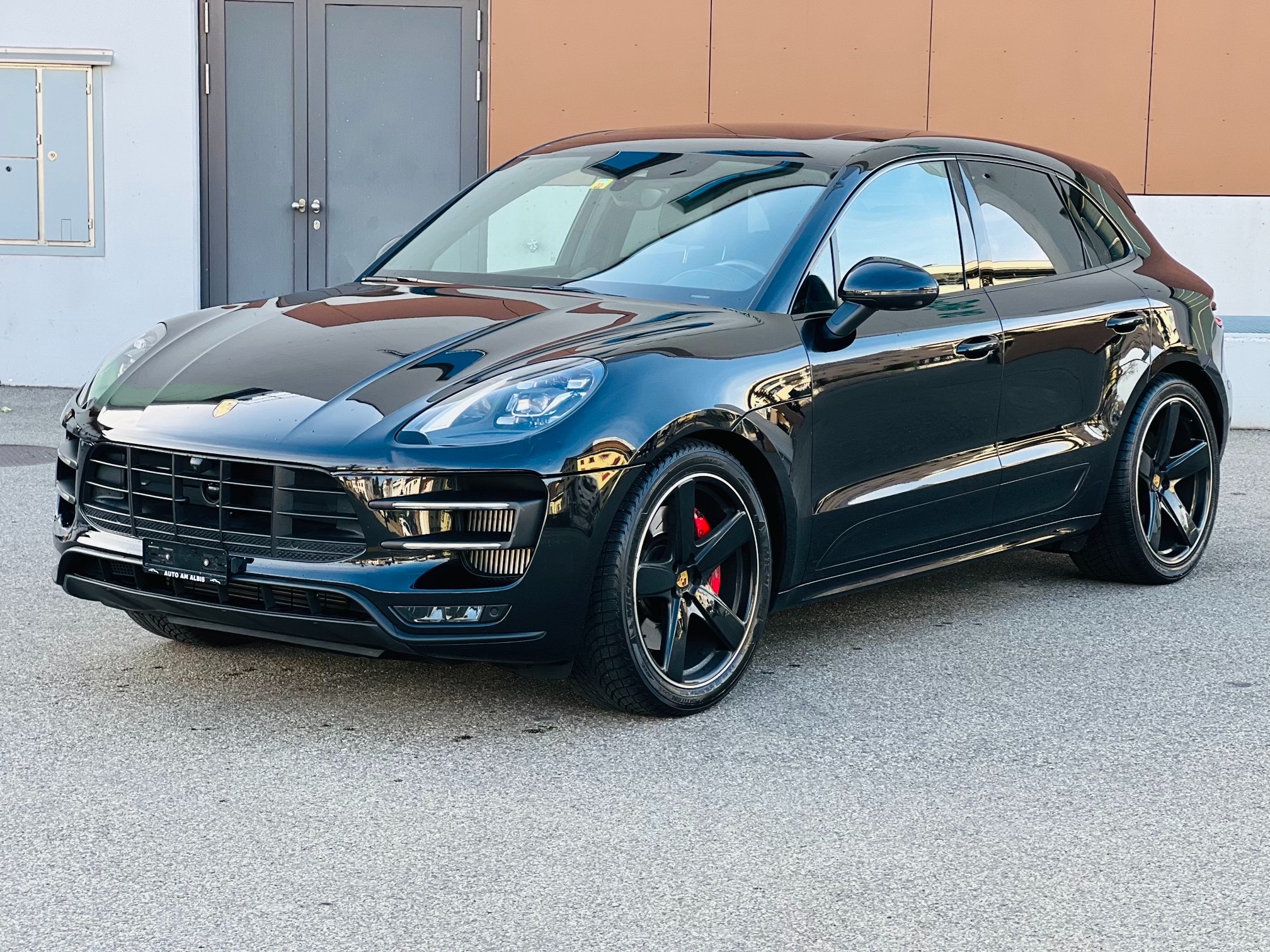 PORSCHE Macan Turbo Performance PDK