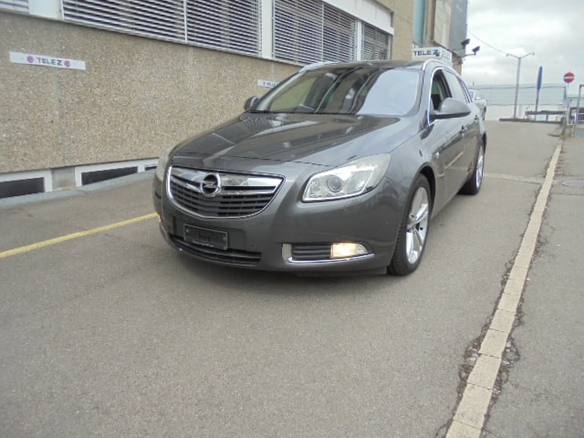 OPEL Insignia Sports Tourer 2.0 CDTI Edition Automatic