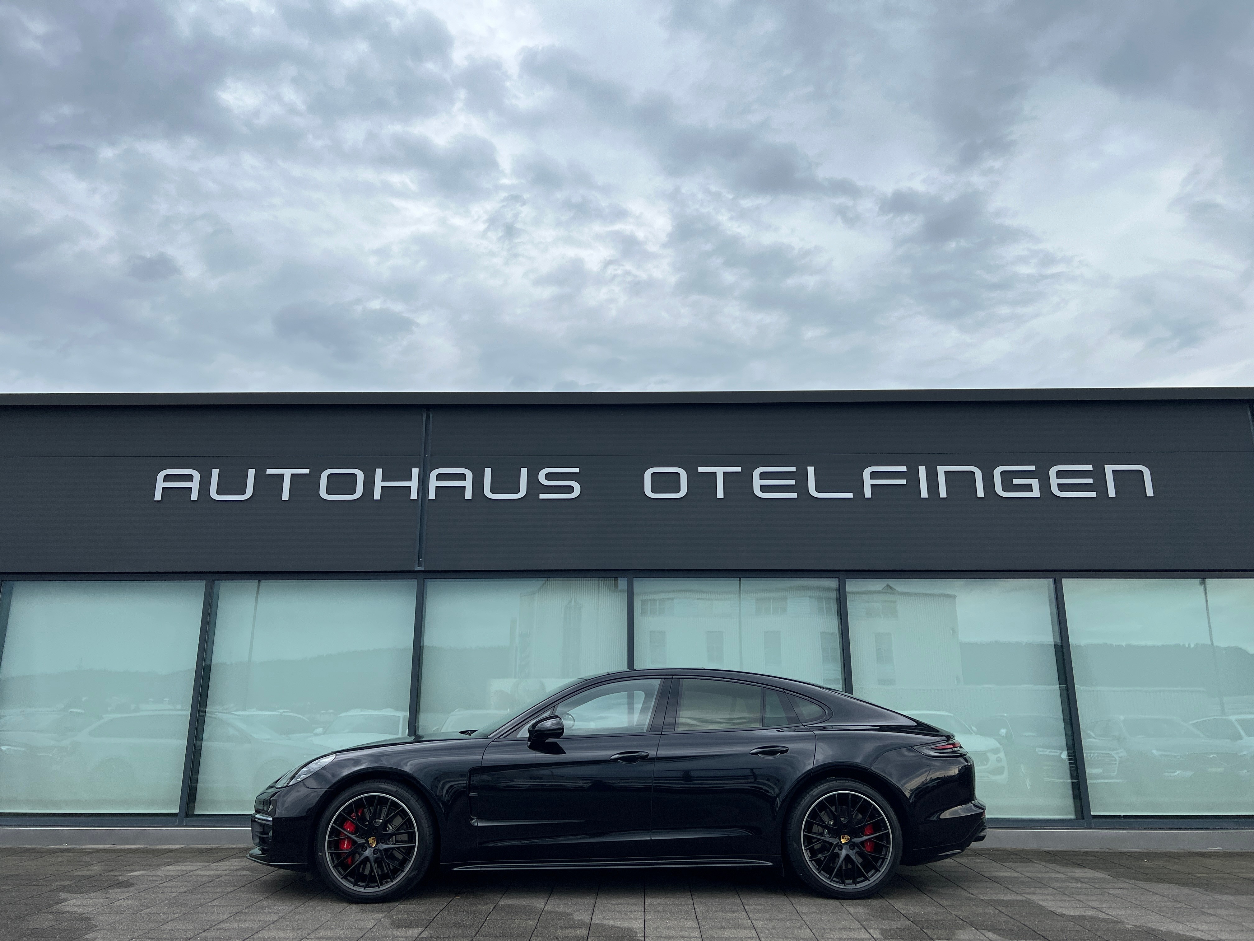 PORSCHE Panamera Turbo PDK