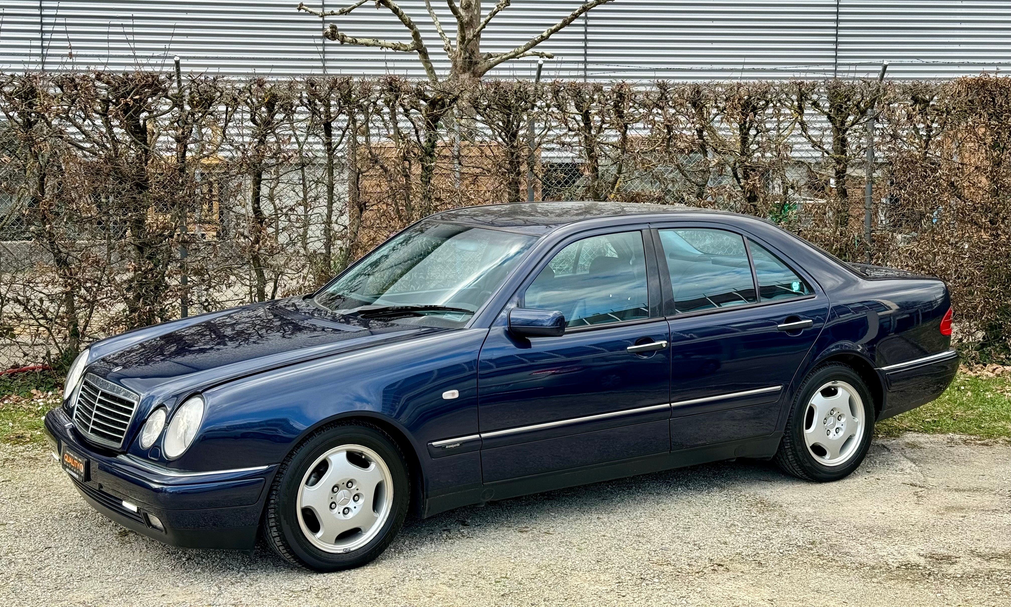 MERCEDES-BENZ E 240 Avantgarde