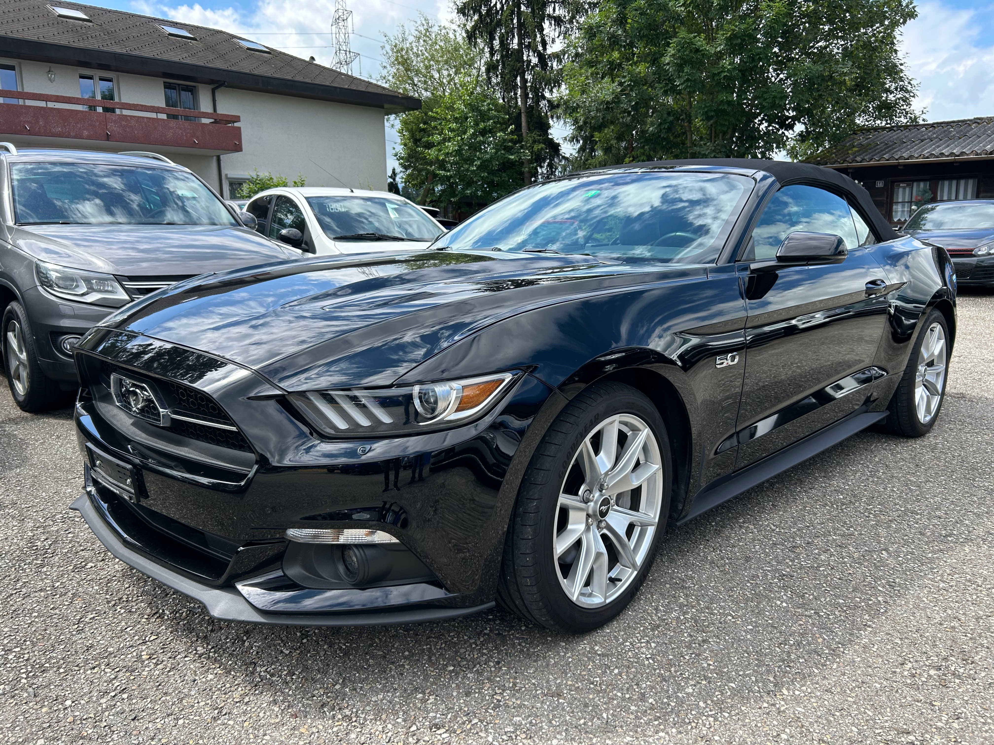 FORD Mustang Convertible 5.0 V8 GT Automat 