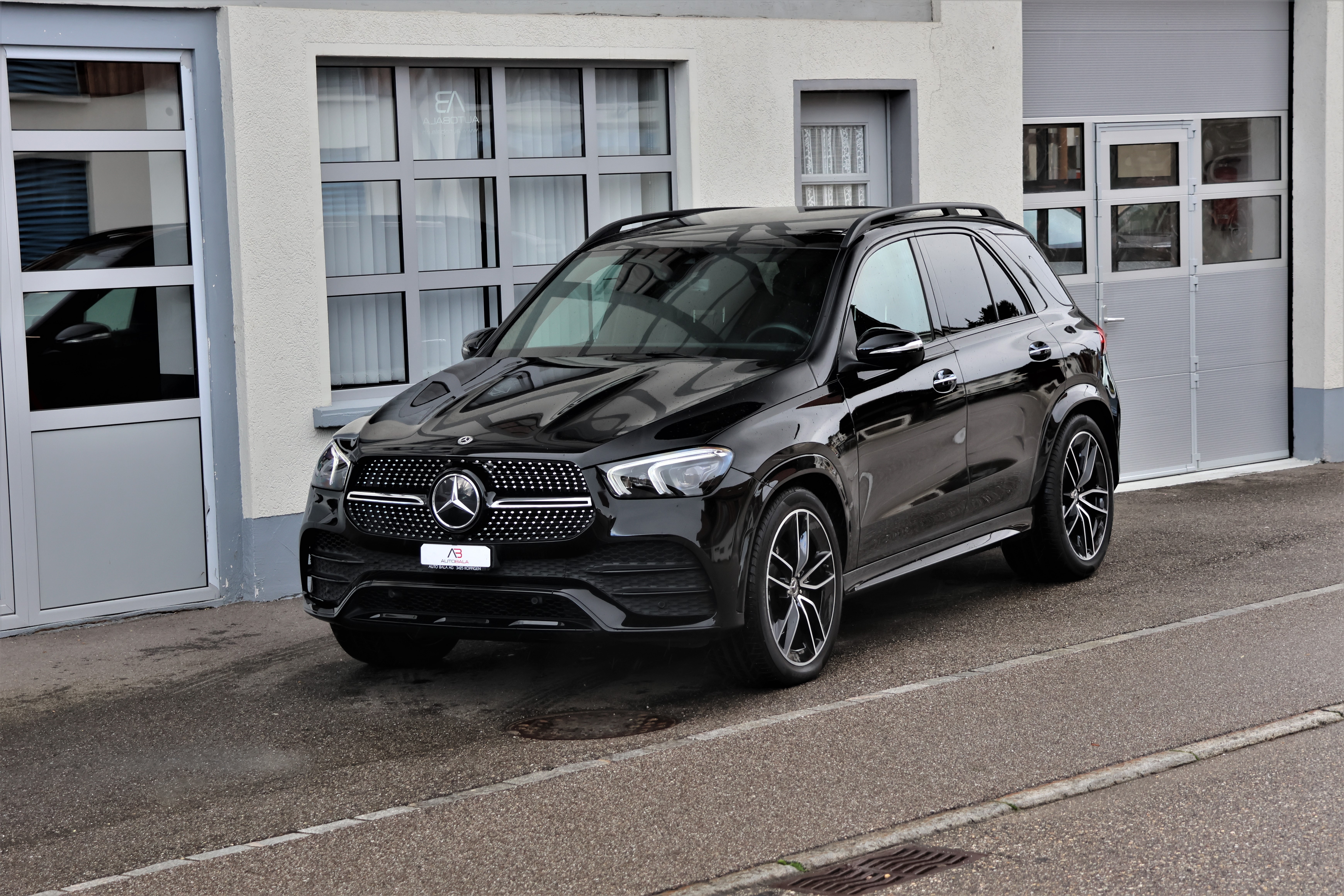 MERCEDES-BENZ GLE 400 d 4Matic AMG Line 9G-Tronic (CH)