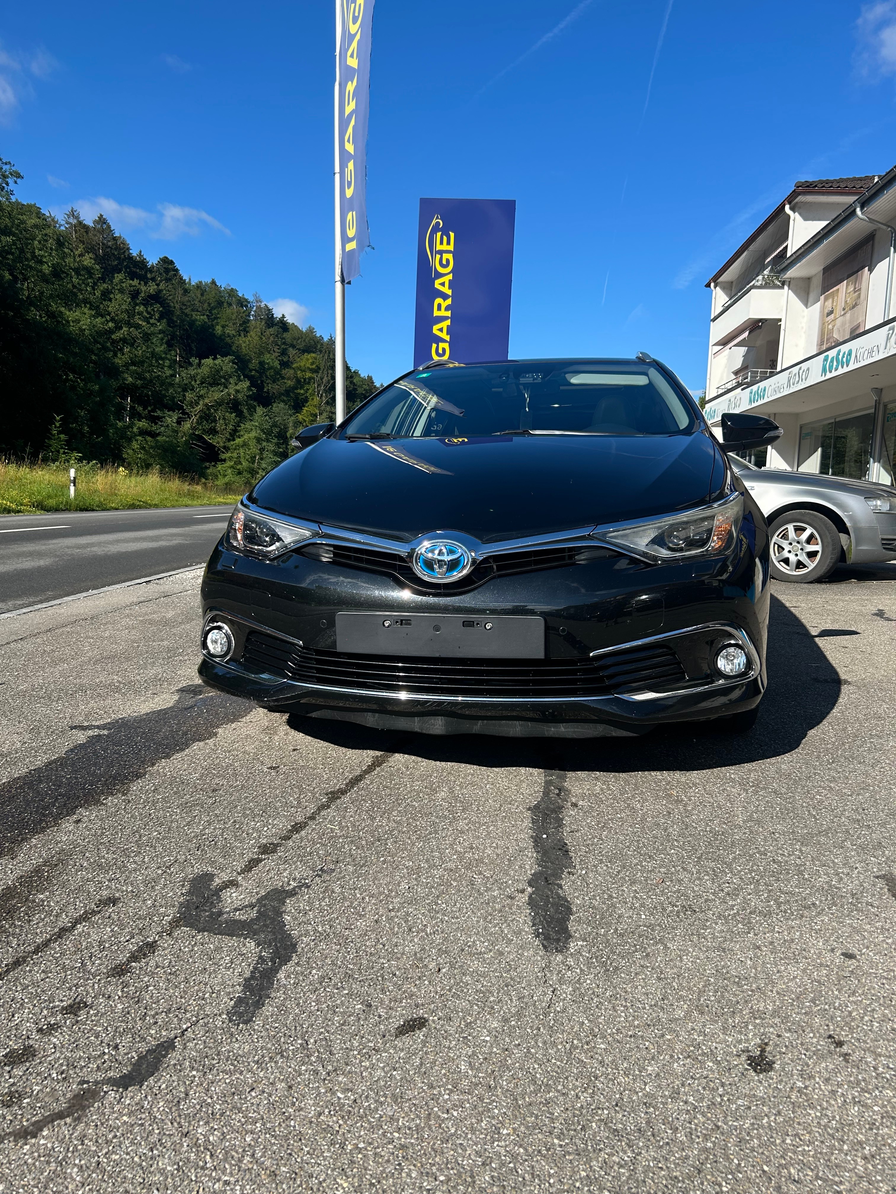 TOYOTA Auris Touring Sports 1.8 HSD Sol e-CVT