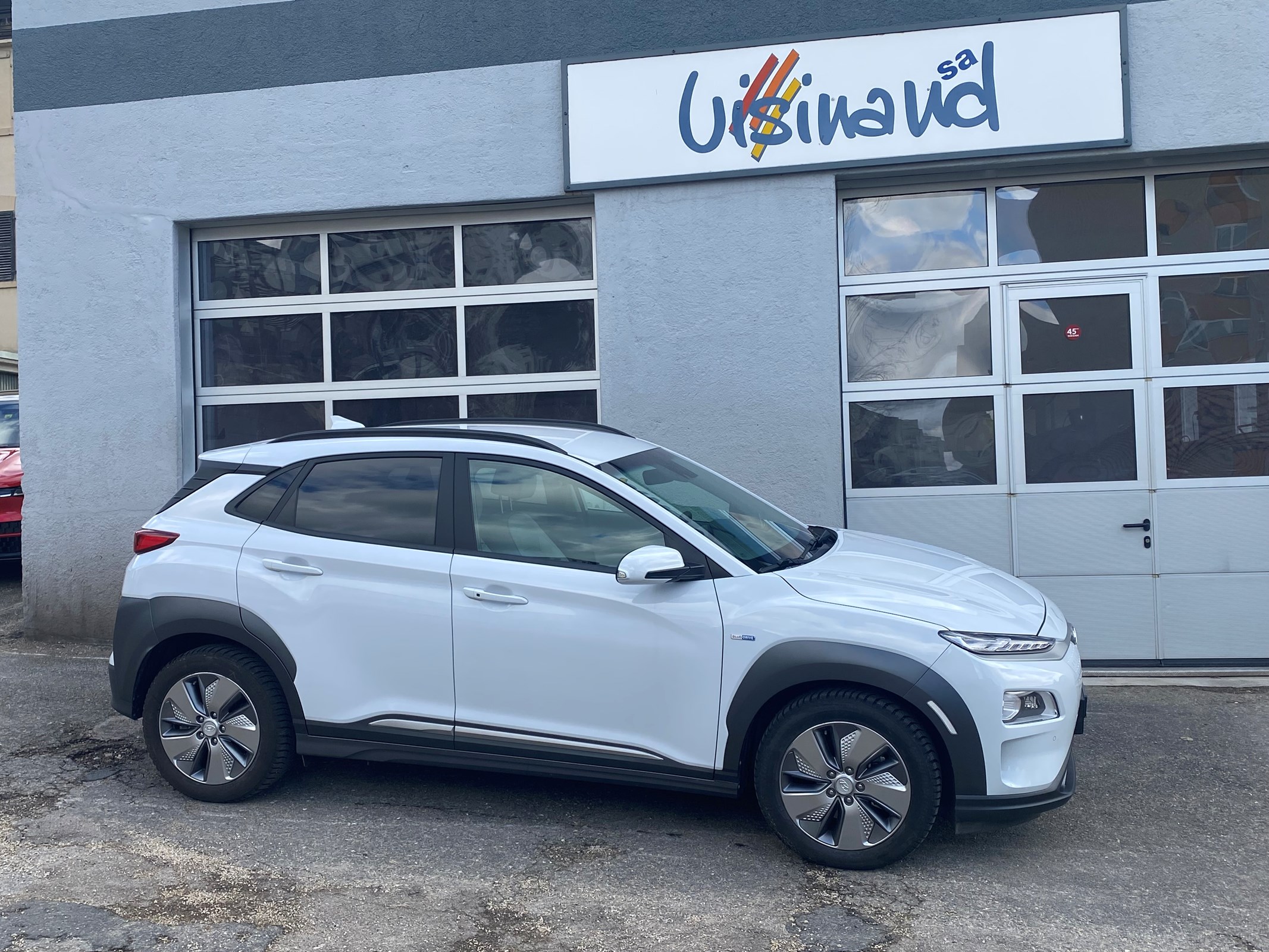 HYUNDAI Kona EV