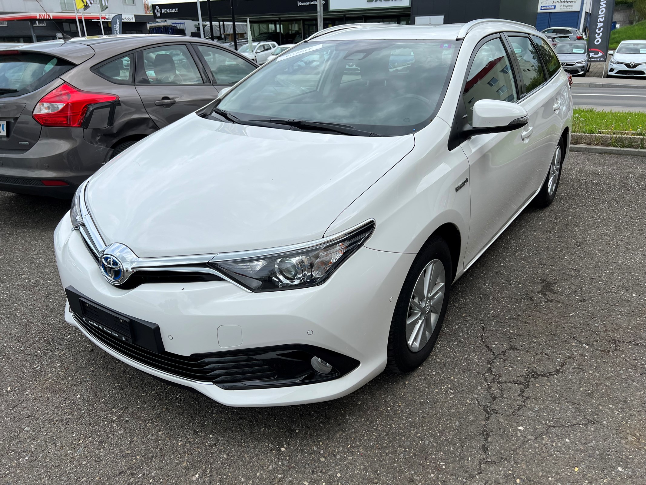 TOYOTA Auris Touring Sports 1.8 HSD Trend e-CVT