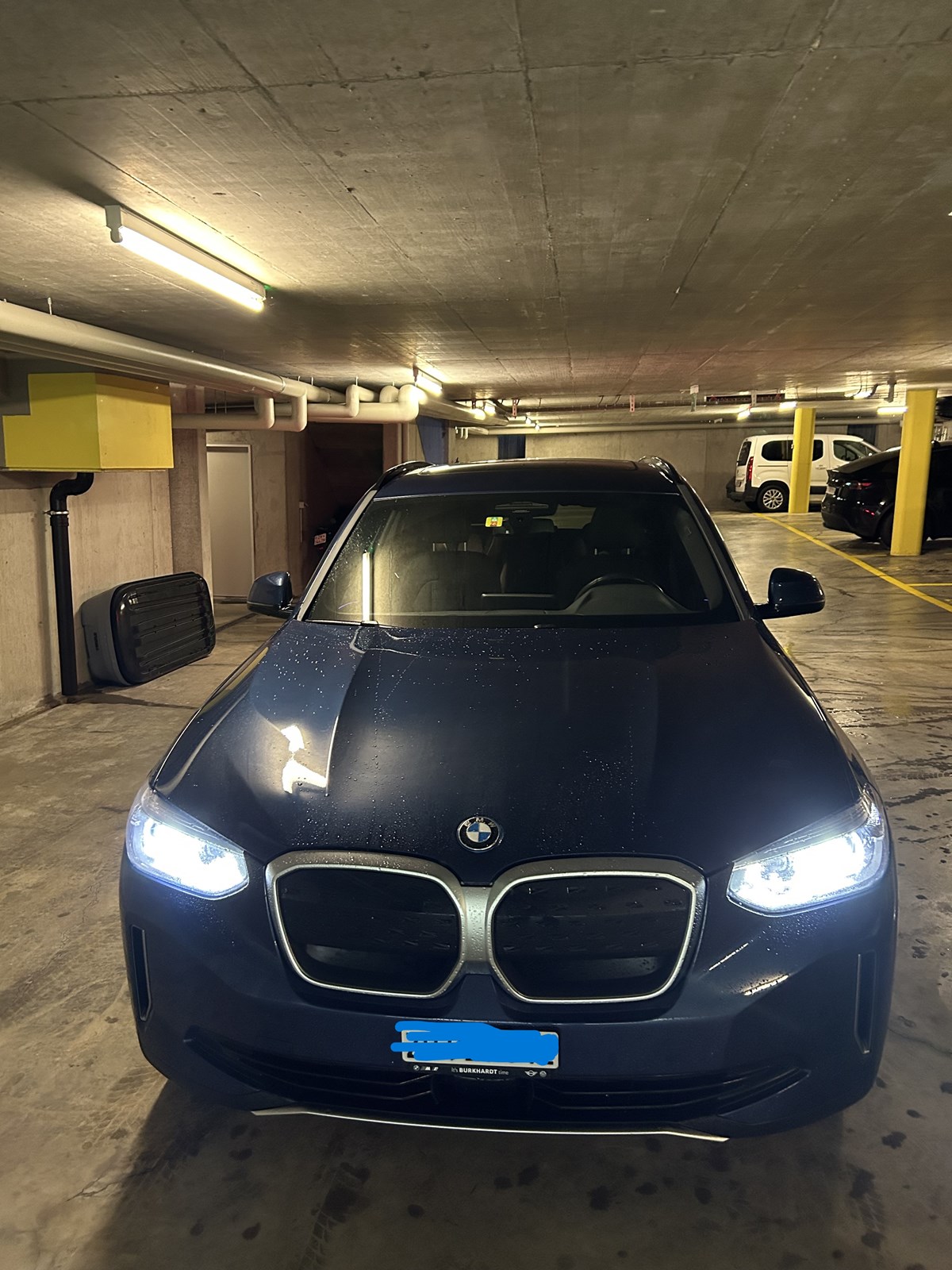 BMW iX3