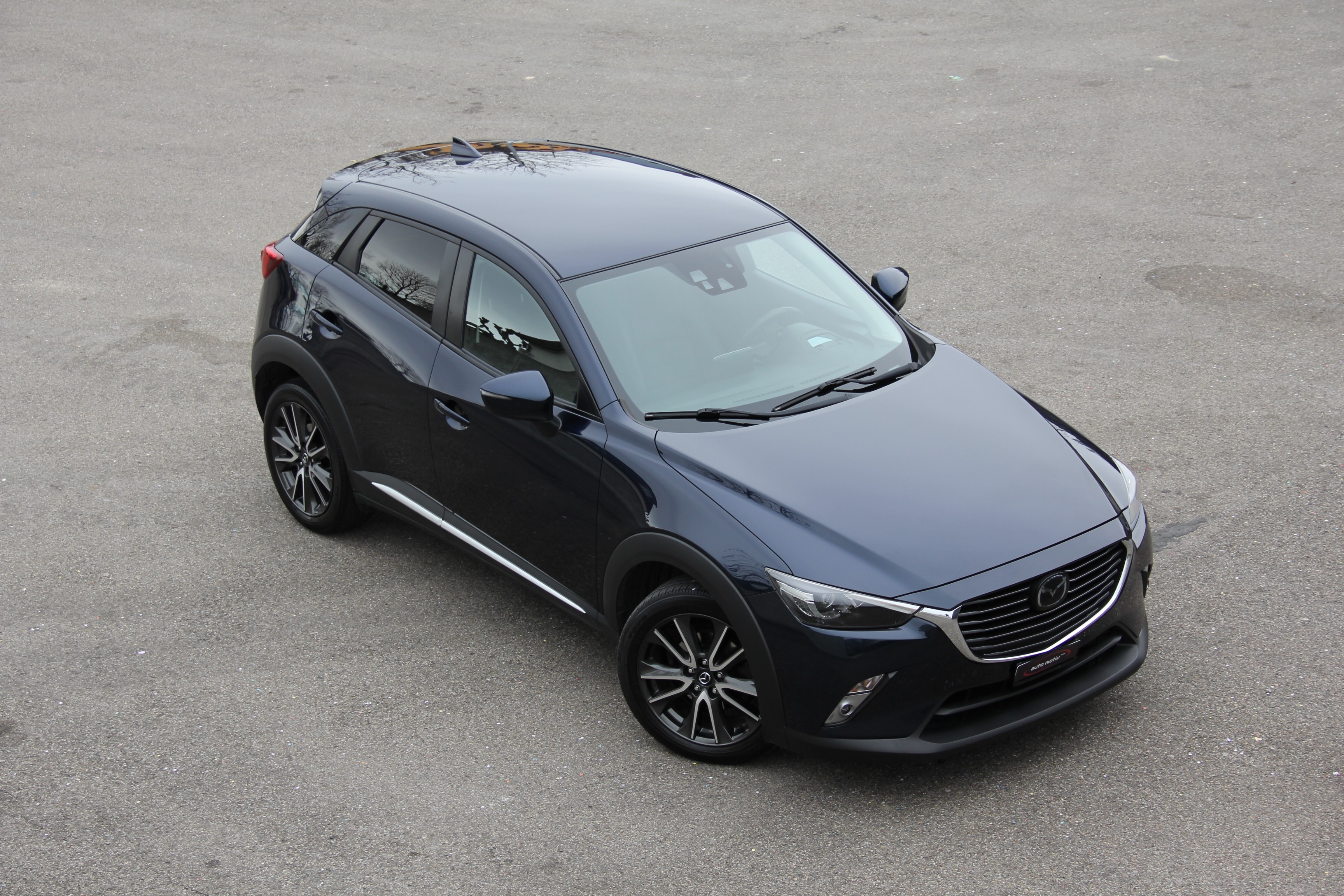 MAZDA CX-3 SKYACTIV-D 105 Revolution AWD Automat. *NAVI* *RÜCKFAHRKAMERA* *DISTANZ-TEMPOMAT* *TOTWINKELASS.* *LEDER* *AUTOMAT