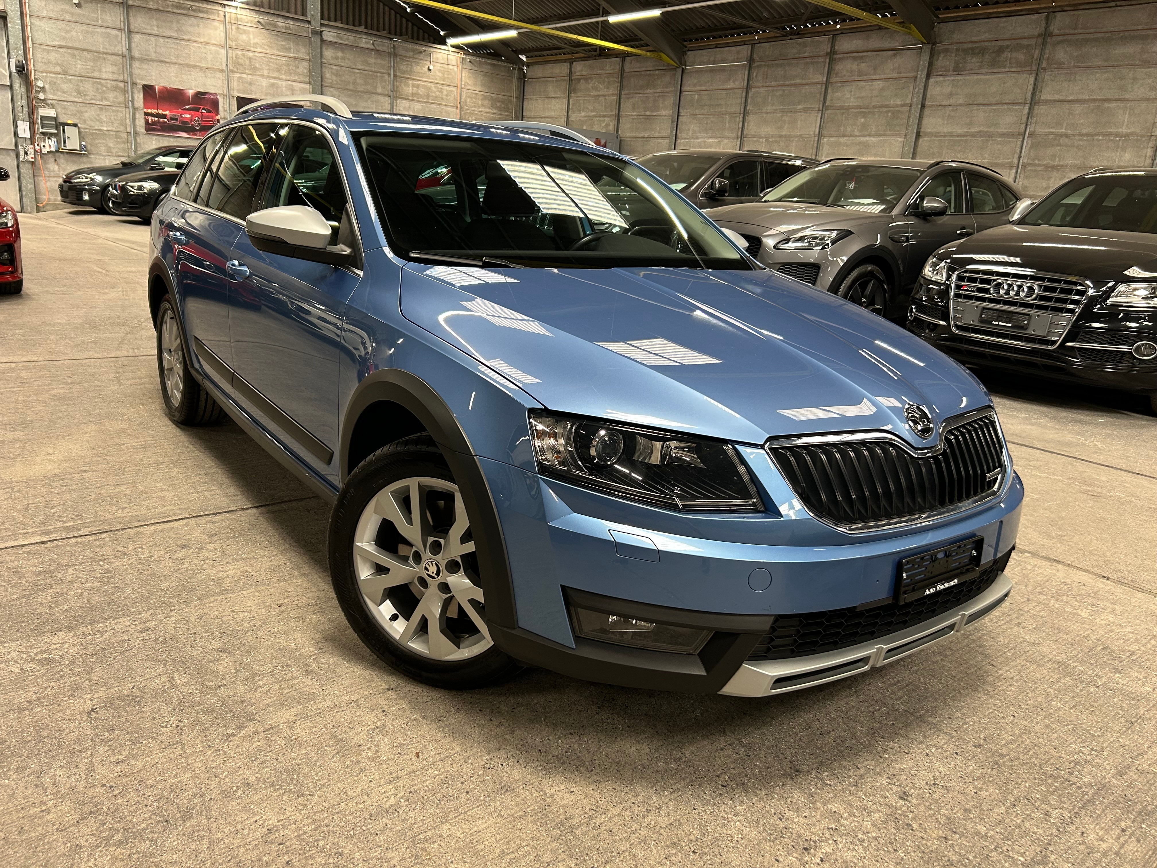 SKODA Octavia Combi 2.0 TDI Scout 4x4 DSG