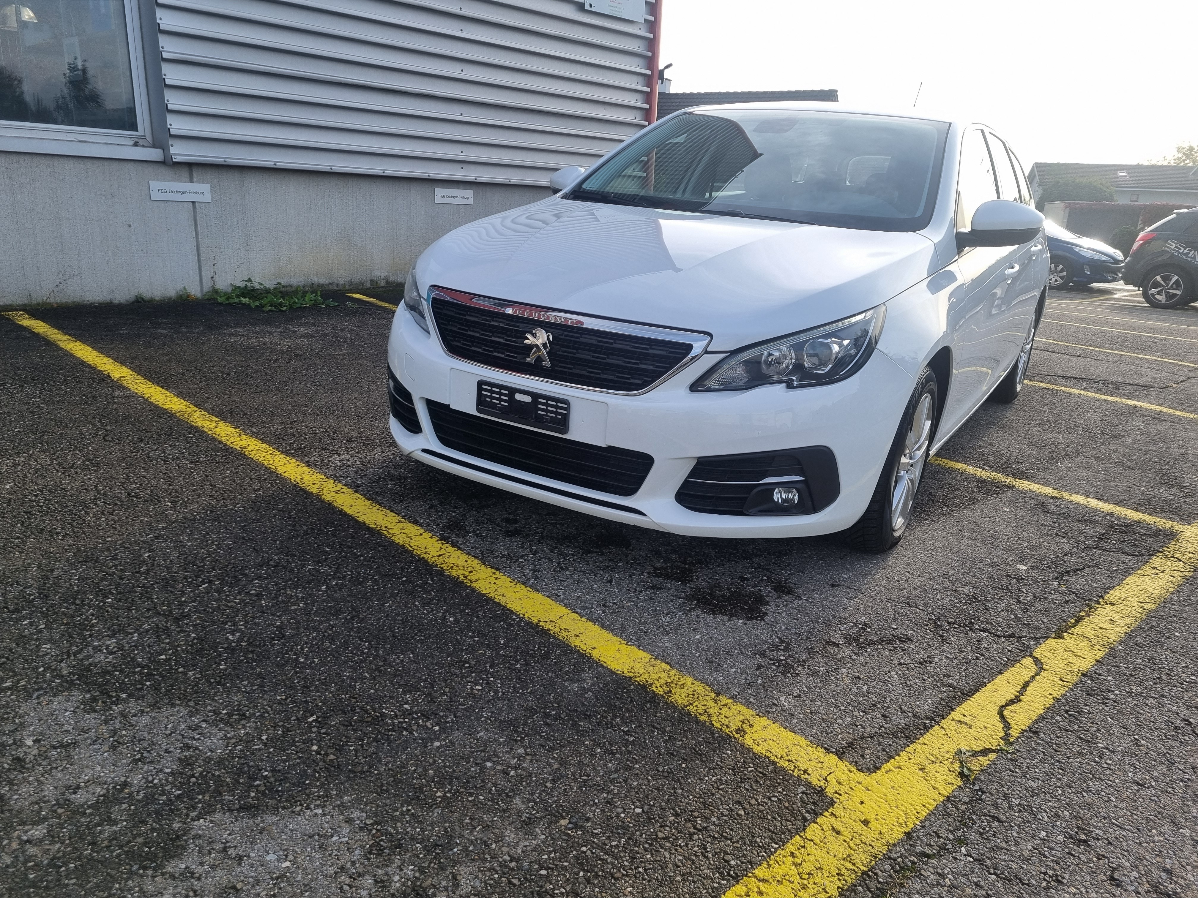 PEUGEOT 308 SW 1.5 BlueHDI Active EAT8