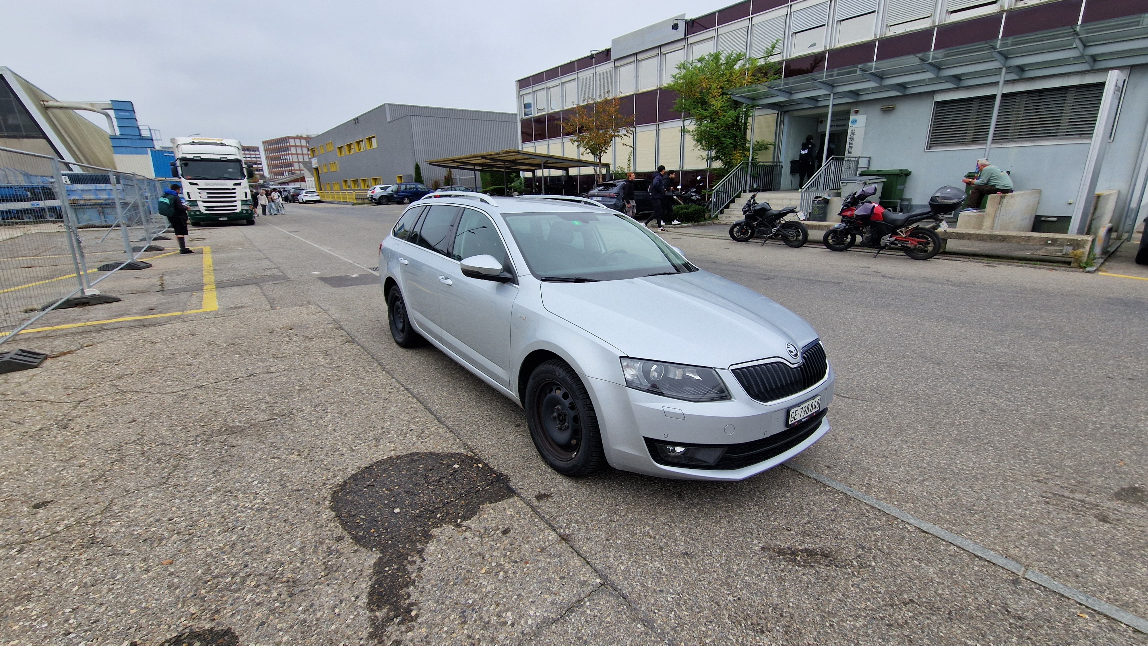 SKODA Octavia Combi 1.8 TSI Swiss Edition 4x4 DSG