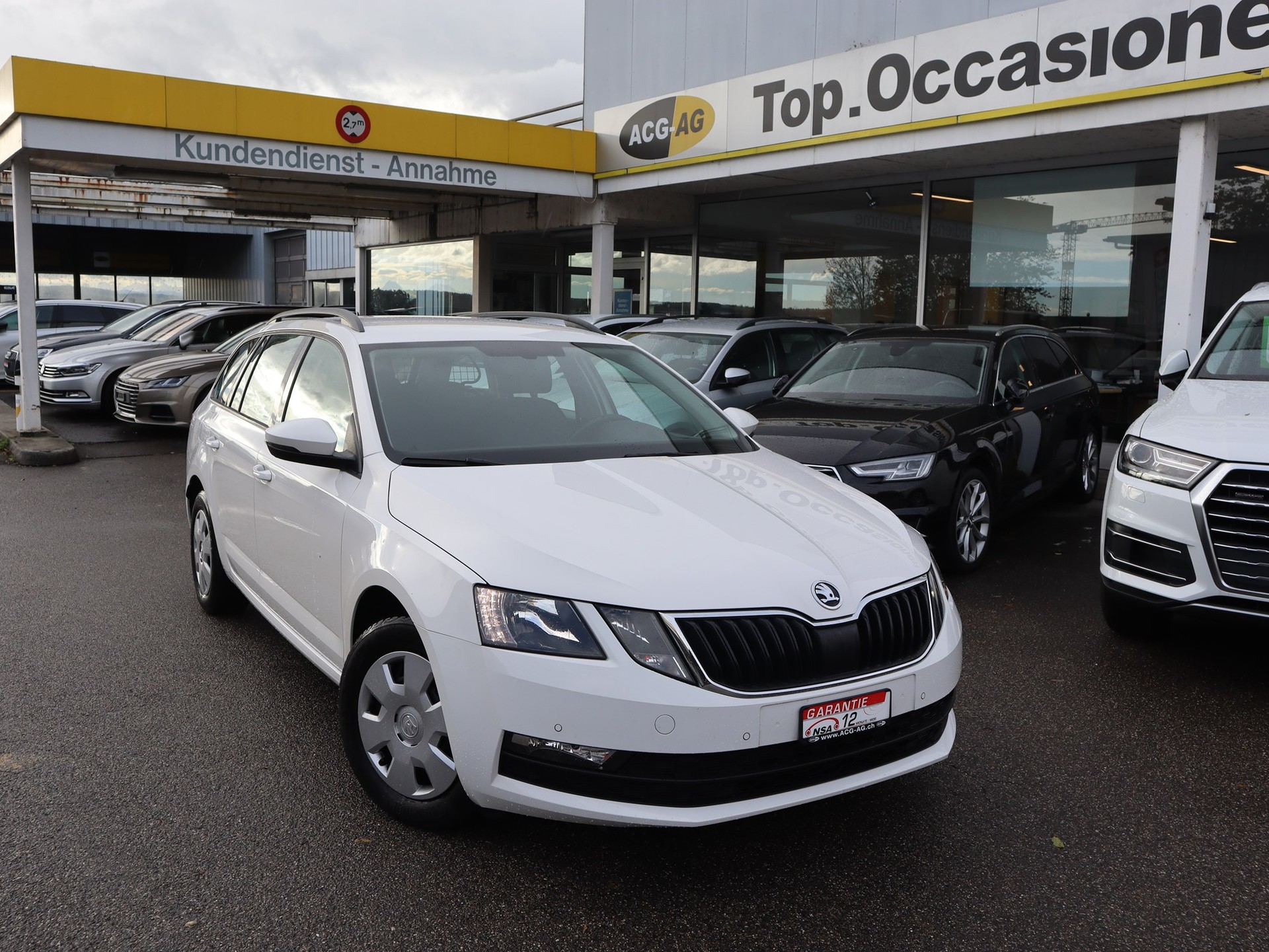 SKODA Octavia Combi 1.6 TDI Ambition 4x4 ** Gr-Navigation ** PDC ** Frisch ab MFK **