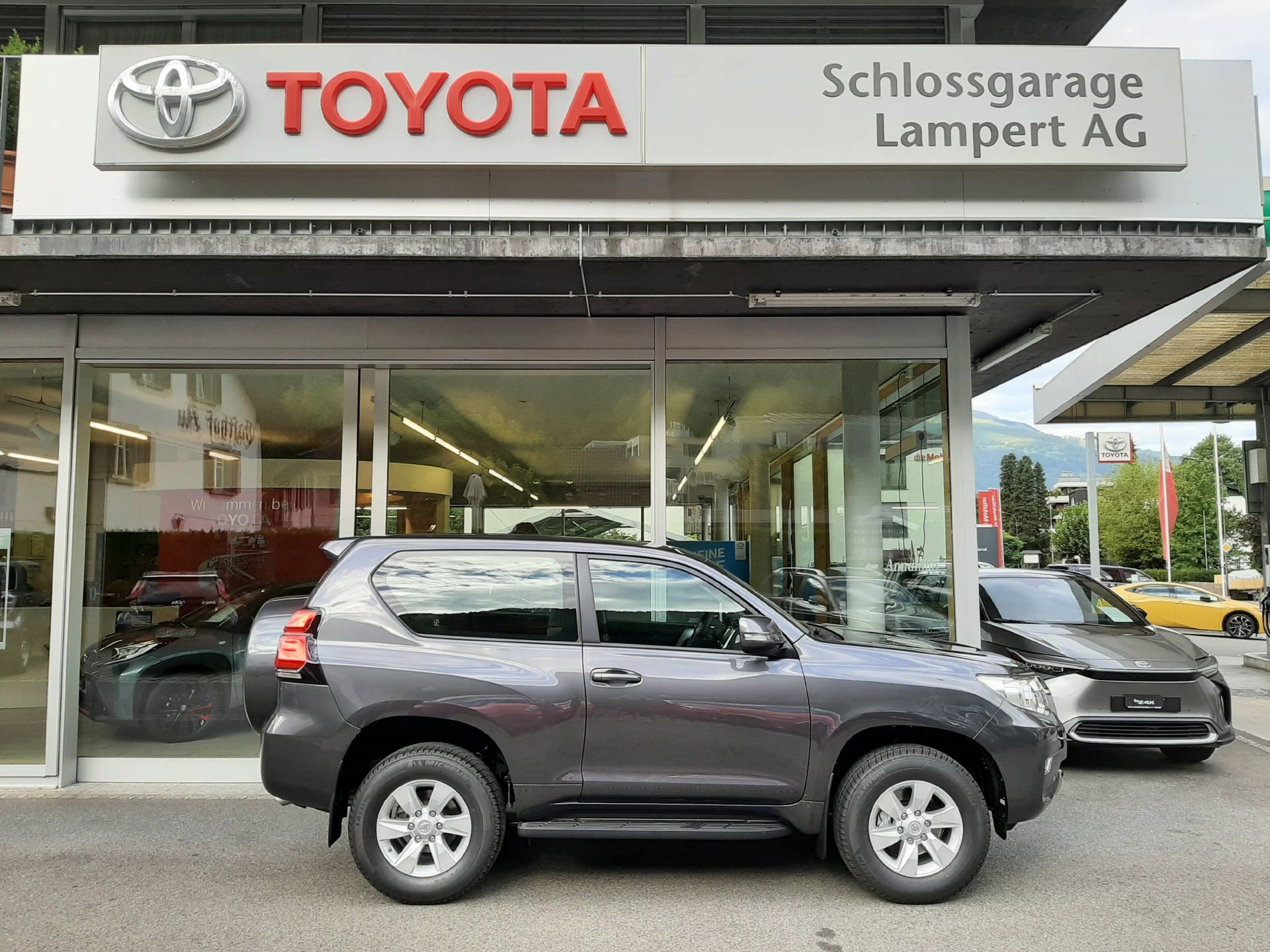 TOYOTA Land Cruiser 2.8 D 204 Comfort