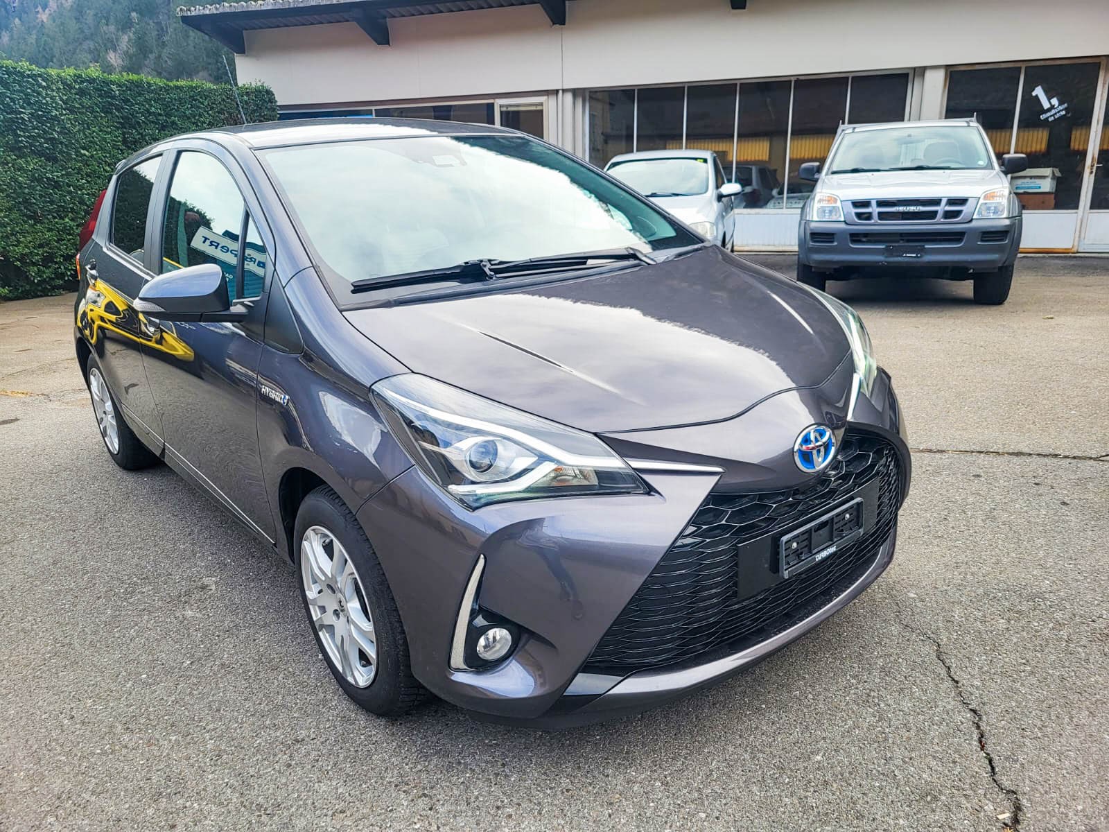 TOYOTA Yaris 1.5 VVT-i Hybrid Trend e-CVT