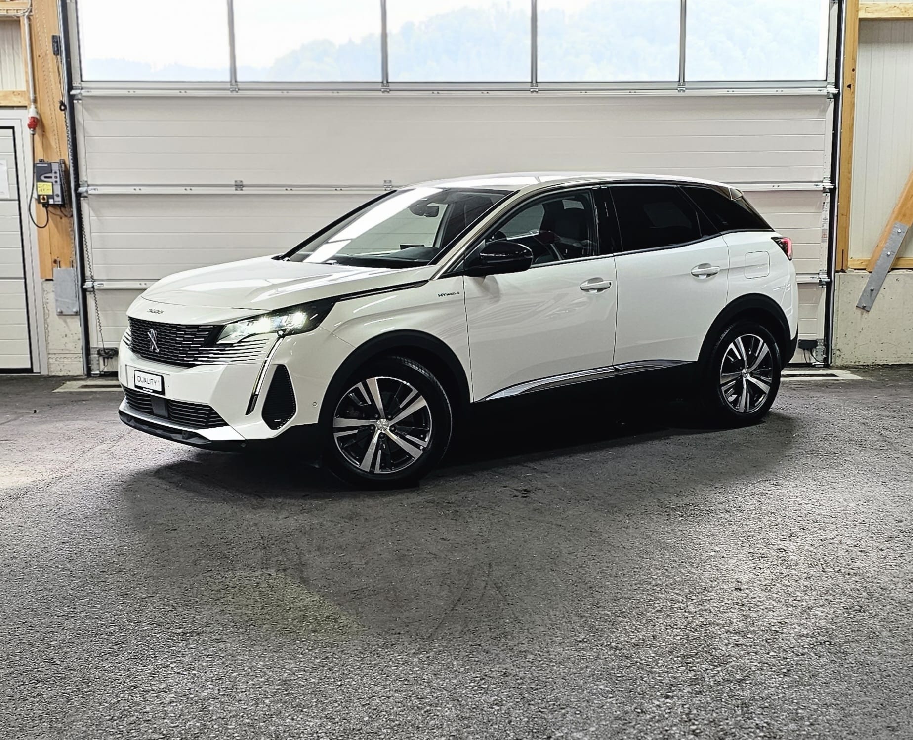 PEUGEOT 3008 300e Hybrid4 Allure Pack EAT8