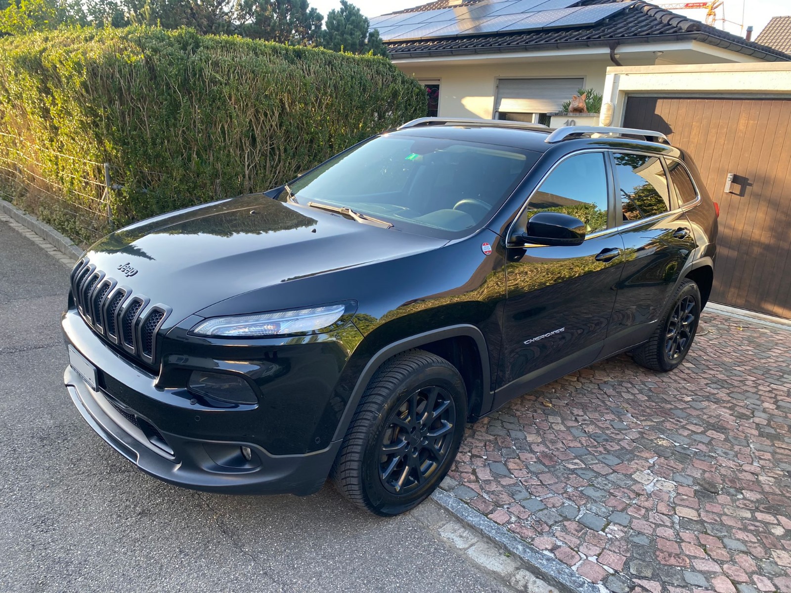 JEEP Cherokee 2.2TD Longitude Sw- Black Ed. AWD 9ATX