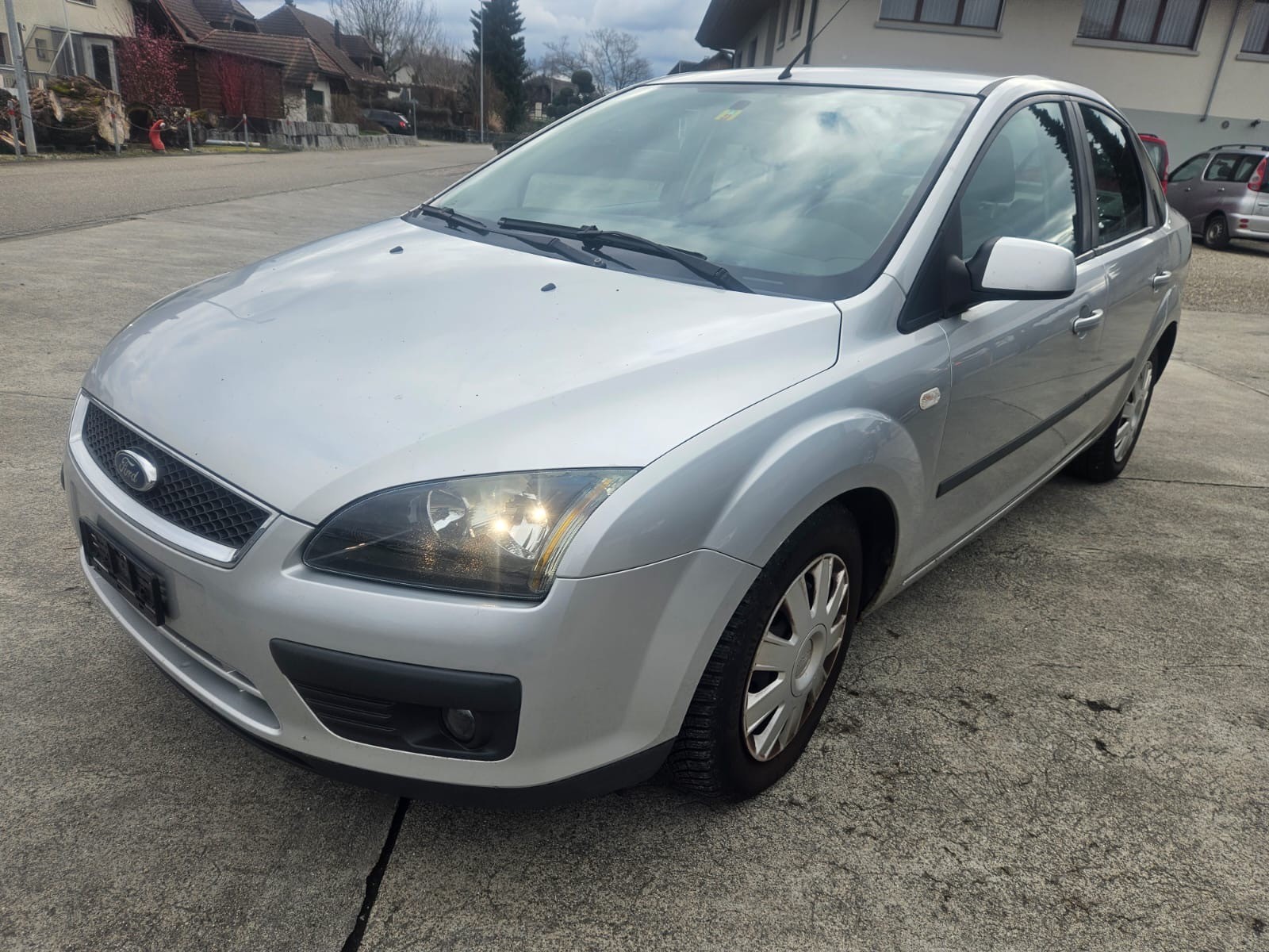 FORD Focus 1.6i VCT Carving