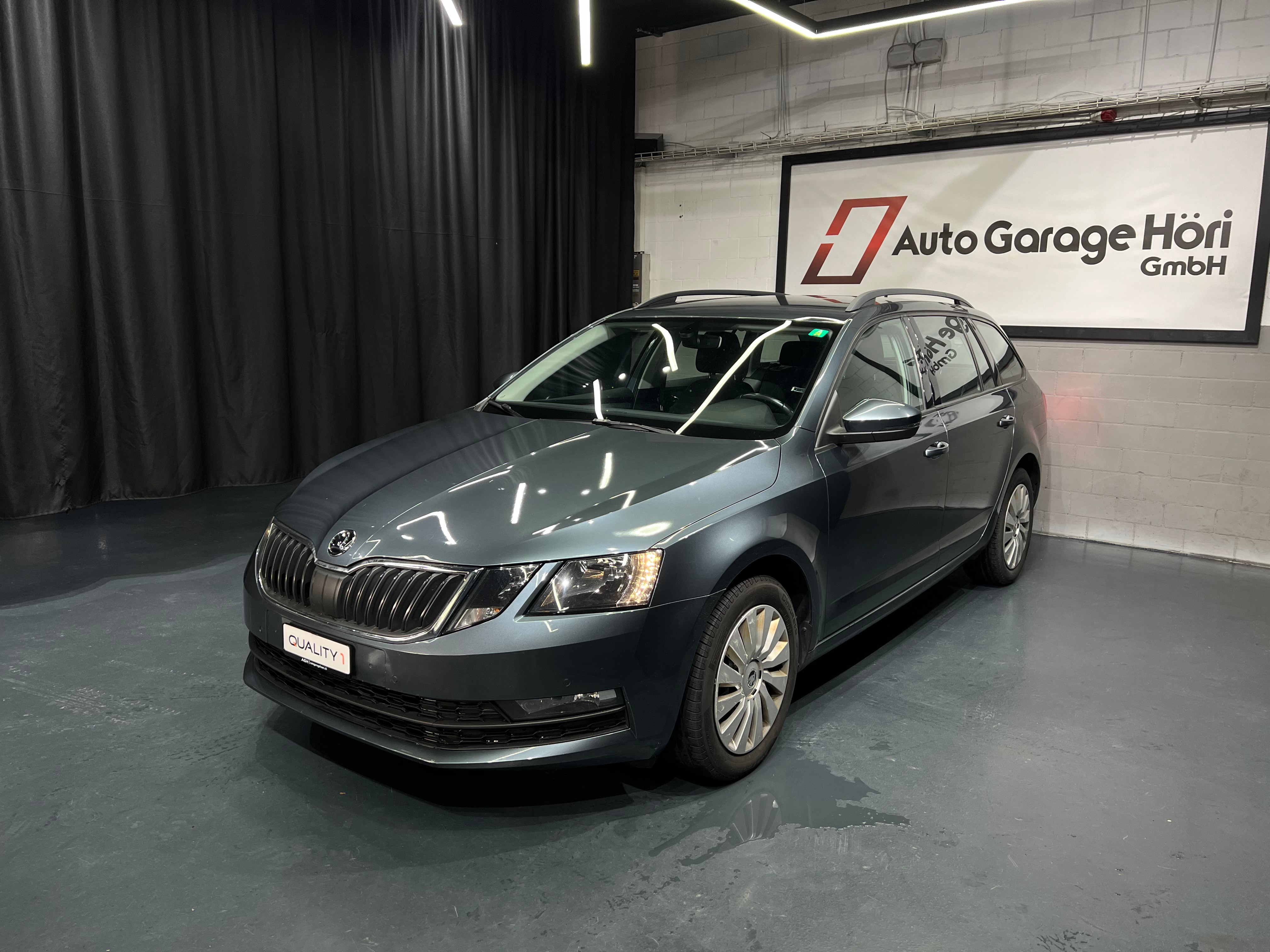 SKODA Octavia Combi 1.5 TSI Ambition DSG