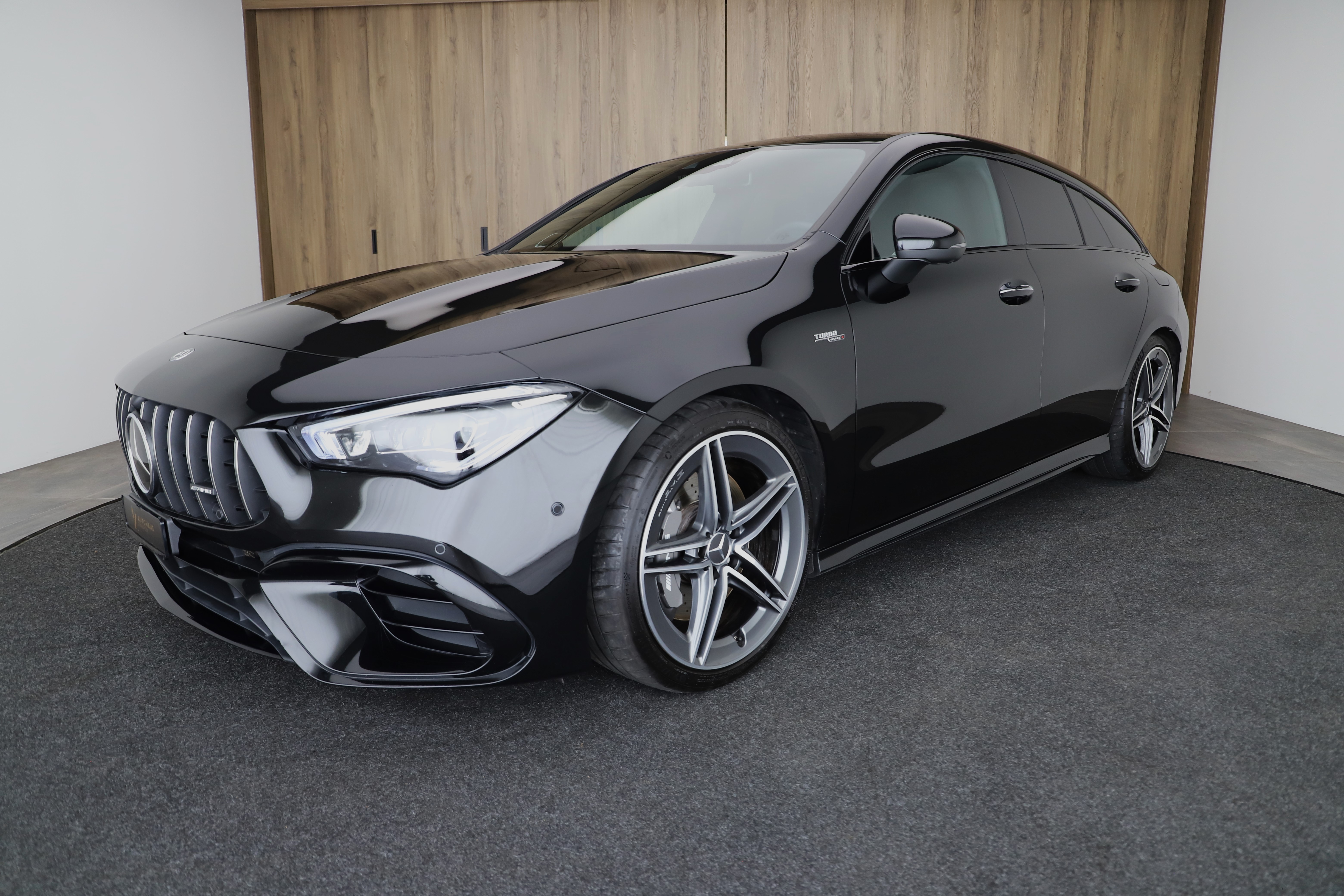 MERCEDES-BENZ CLA Shooting Brake 45 AMG 4Matic+ 8G-DCT