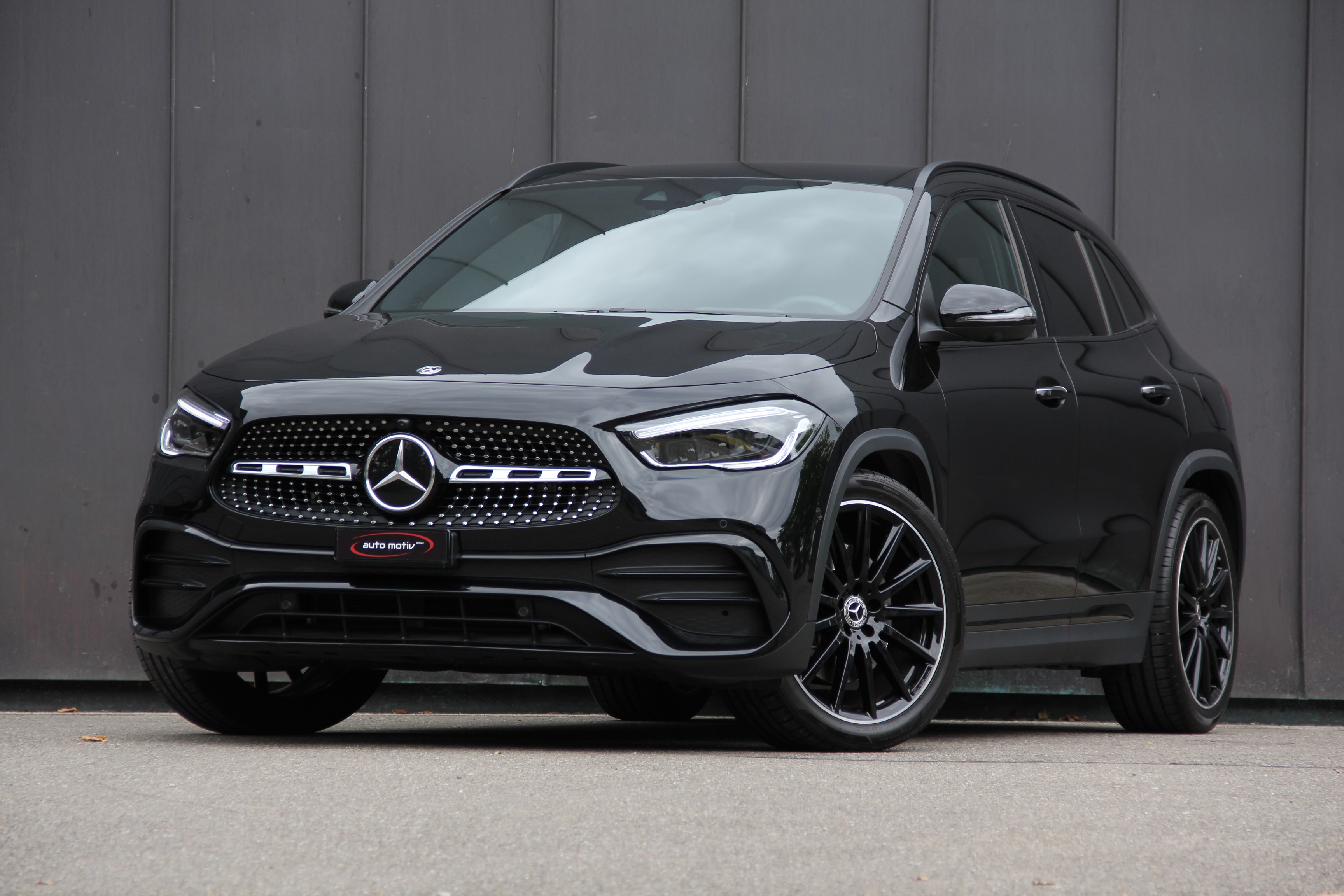 MERCEDES-BENZ GLA 250 4Matic AMG Line 8G-DCT **ANHÄNGERKUPPLUNG** **HEAD-UP-DISPLAY** *360°KAMERA* *GRATIS-SERVICE*