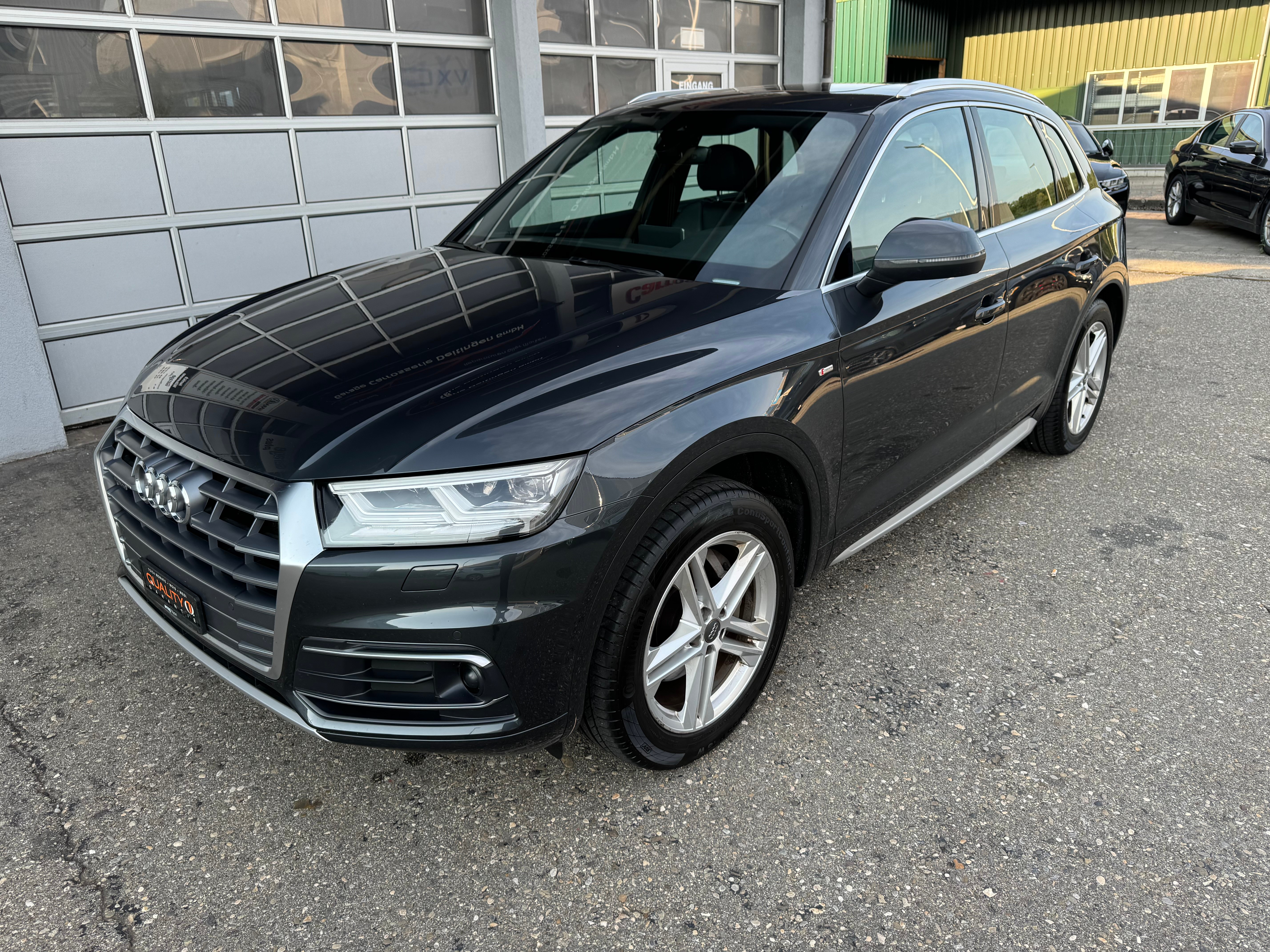 AUDI Q5 2.0 TDI sport quattro S-tronic